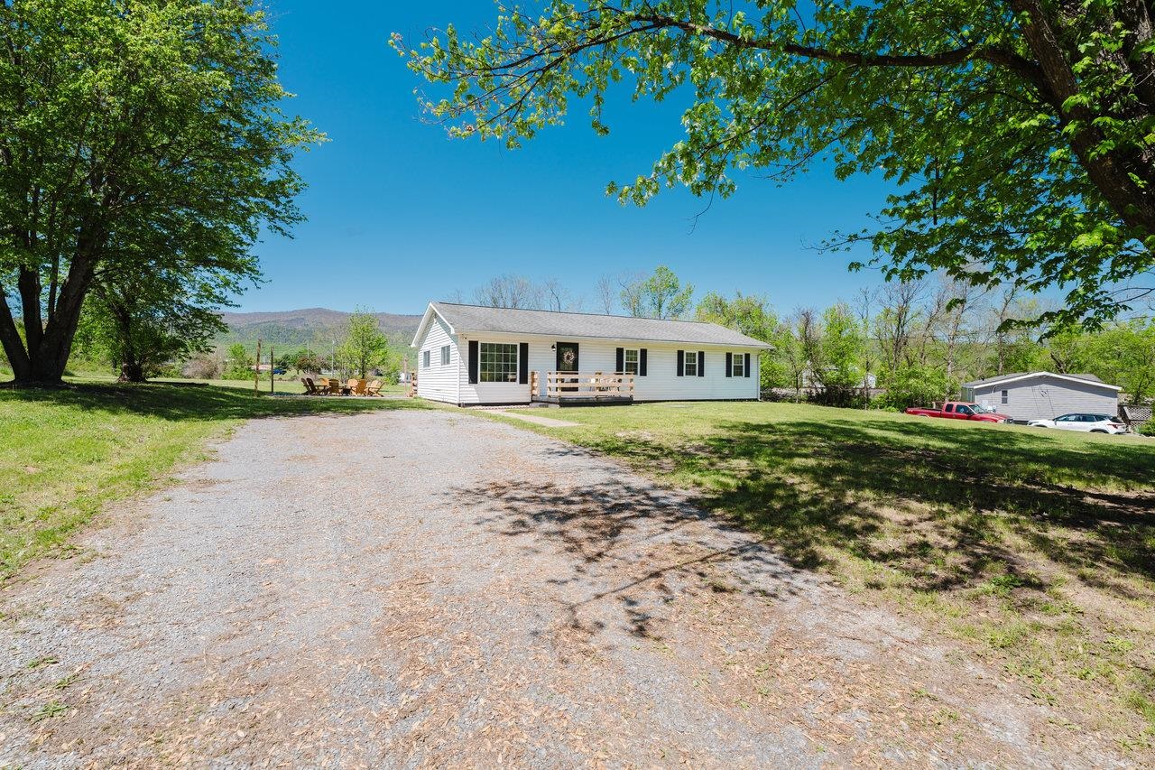 152 SEE MORE DR, SHENANDOAH, Virginia 22849, 4 Bedrooms Bedrooms, ,2 BathroomsBathrooms,Residential,152 SEE MORE DR,663966 MLS # 663966