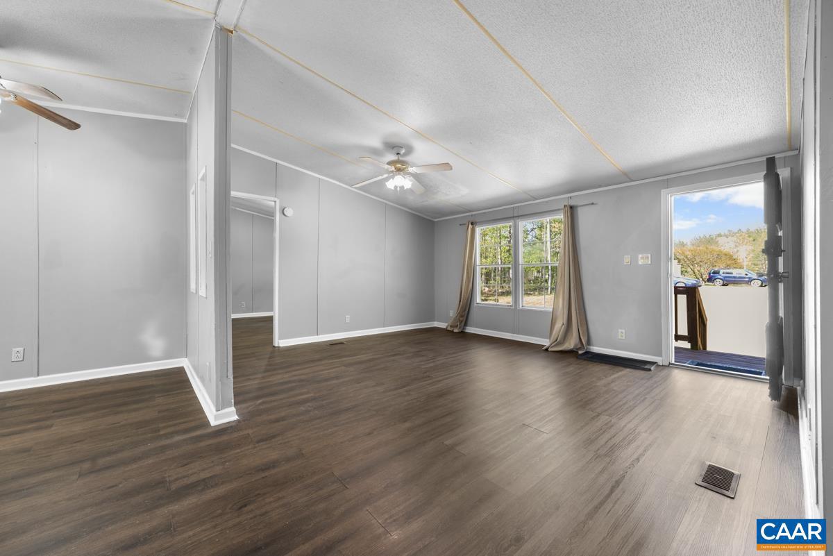 289 MOUNTAIN LAUREL RD, PALMYRA, Virginia 22963, 3 Bedrooms Bedrooms, ,2 BathroomsBathrooms,Residential,For sale,289 MOUNTAIN LAUREL RD,663858 MLS # 663858