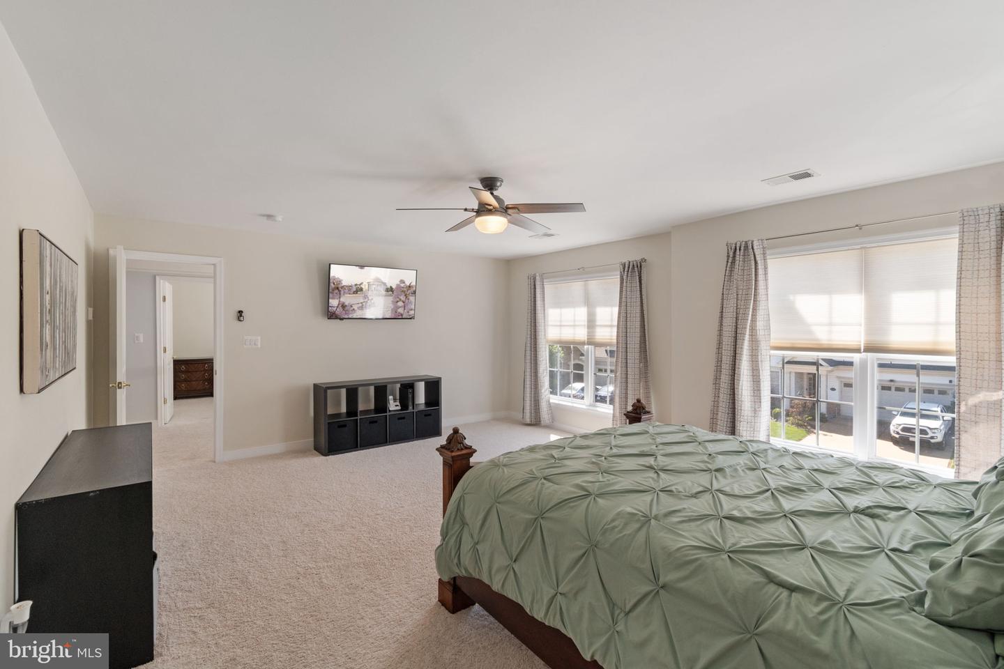 13191 TRIPLE CROWN LOOP, GAINESVILLE, Virginia 20155, 4 Bedrooms Bedrooms, ,4 BathroomsBathrooms,Residential,For sale,13191 TRIPLE CROWN LOOP,VAPW2093422 MLS # VAPW2093422