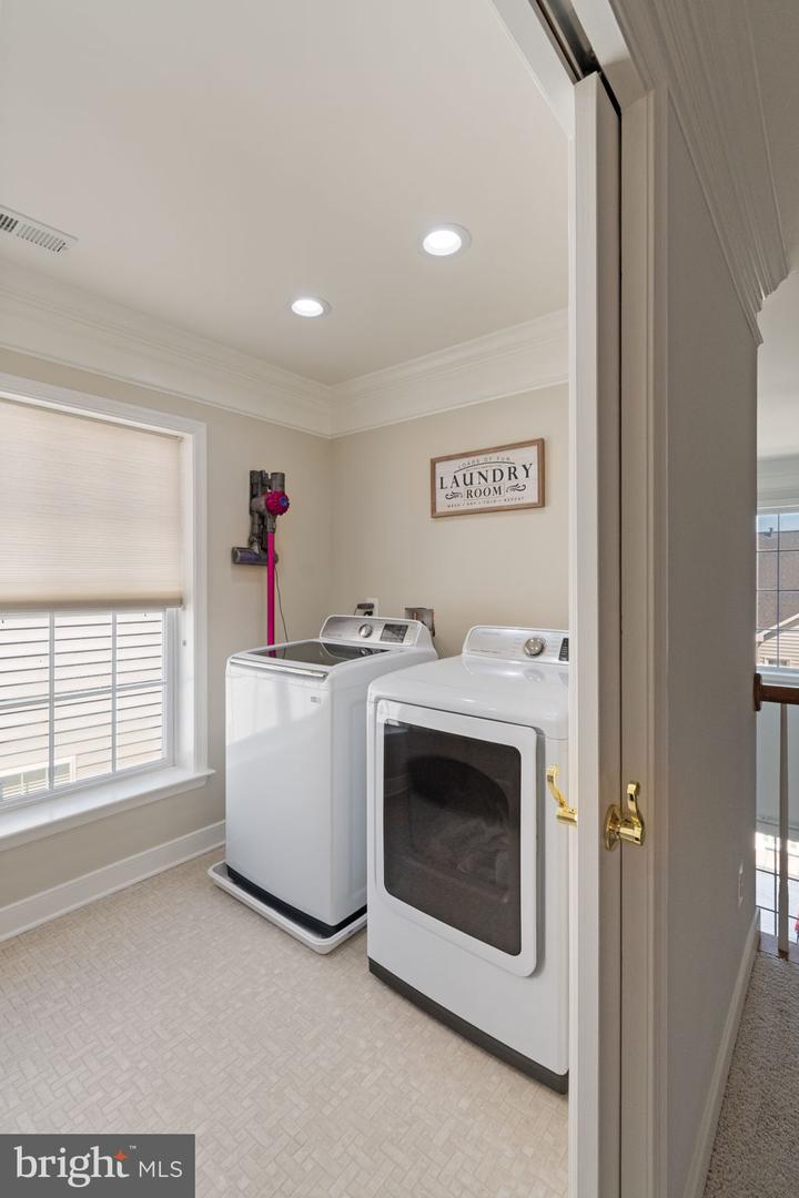13191 TRIPLE CROWN LOOP, GAINESVILLE, Virginia 20155, 4 Bedrooms Bedrooms, ,4 BathroomsBathrooms,Residential,For sale,13191 TRIPLE CROWN LOOP,VAPW2093422 MLS # VAPW2093422