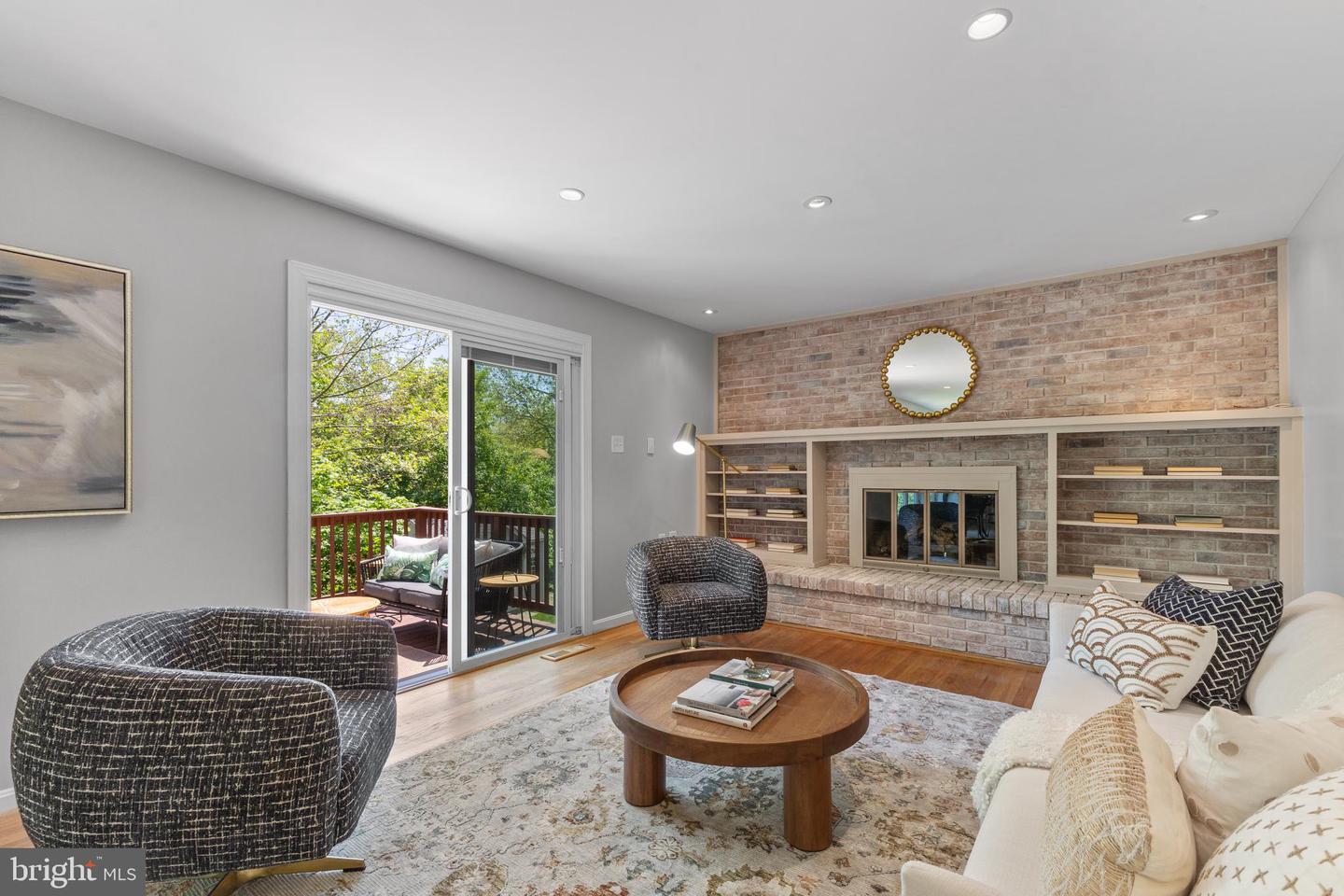 2305 CREEK DR, ALEXANDRIA, Virginia 22308, 5 Bedrooms Bedrooms, ,3 BathroomsBathrooms,Residential,For sale,2305 CREEK DR,VAFX2237598 MLS # VAFX2237598