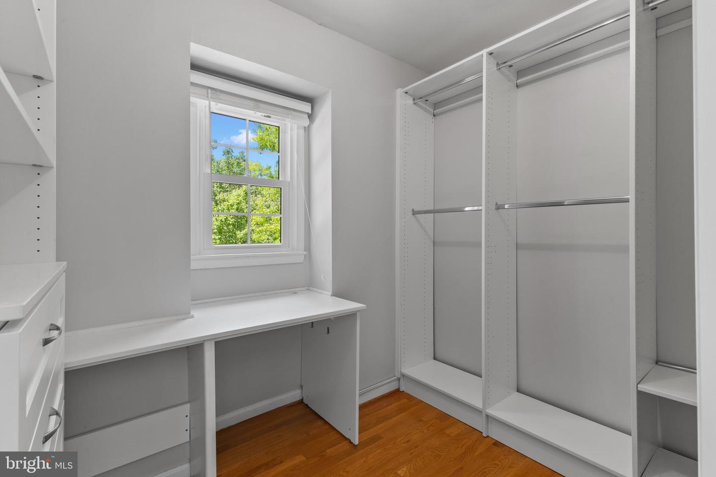 2305 CREEK DR, ALEXANDRIA, Virginia 22308, 5 Bedrooms Bedrooms, ,3 BathroomsBathrooms,Residential,For sale,2305 CREEK DR,VAFX2237598 MLS # VAFX2237598