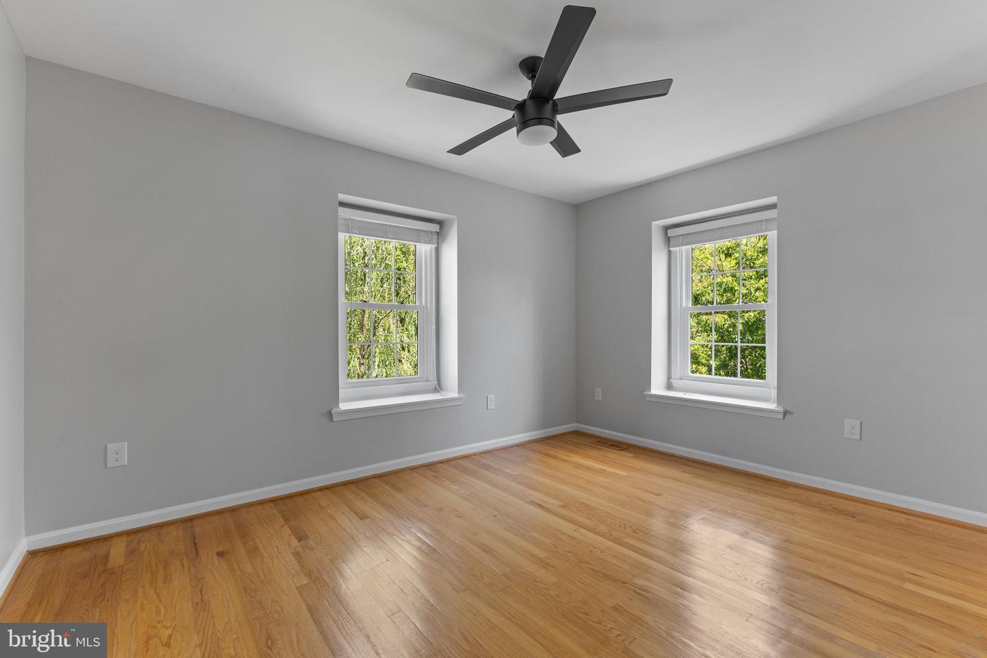 2305 CREEK DR, ALEXANDRIA, Virginia 22308, 5 Bedrooms Bedrooms, ,3 BathroomsBathrooms,Residential,For sale,2305 CREEK DR,VAFX2237598 MLS # VAFX2237598