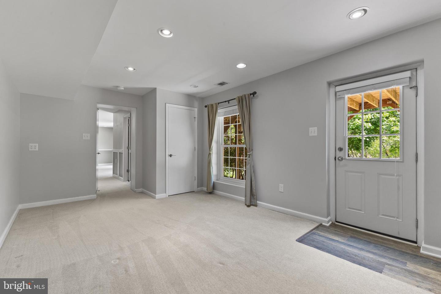 2305 CREEK DR, ALEXANDRIA, Virginia 22308, 5 Bedrooms Bedrooms, ,3 BathroomsBathrooms,Residential,For sale,2305 CREEK DR,VAFX2237598 MLS # VAFX2237598