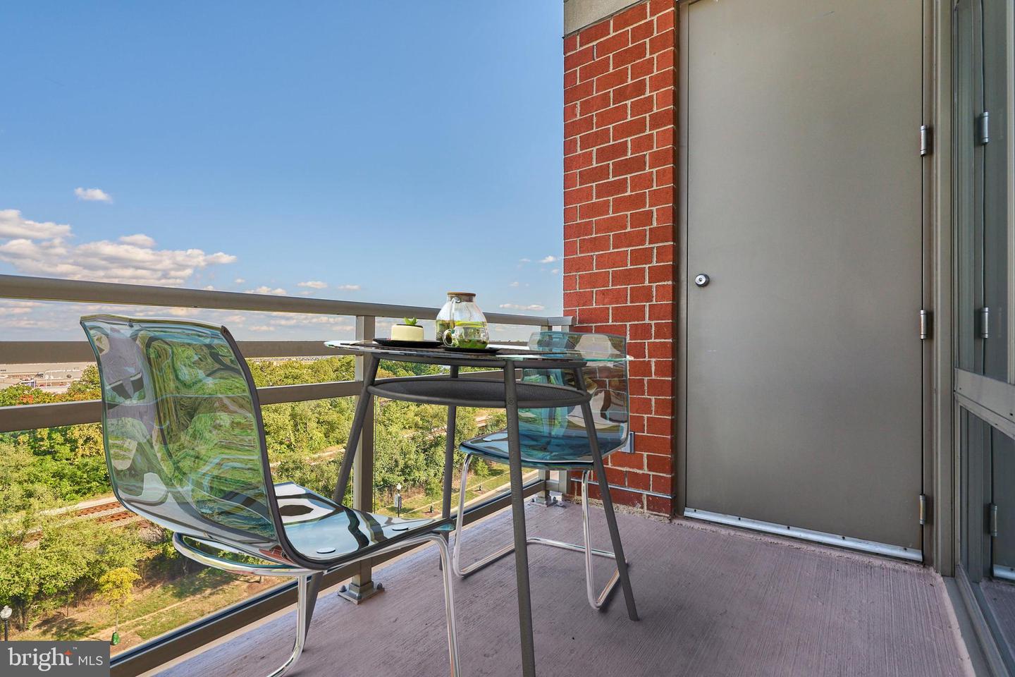 3650 S GLEBE RD #652, ARLINGTON, Virginia 22202, 2 Bedrooms Bedrooms, ,2 BathroomsBathrooms,Residential,For sale,3650 S GLEBE RD #652,VAAR2056790 MLS # VAAR2056790