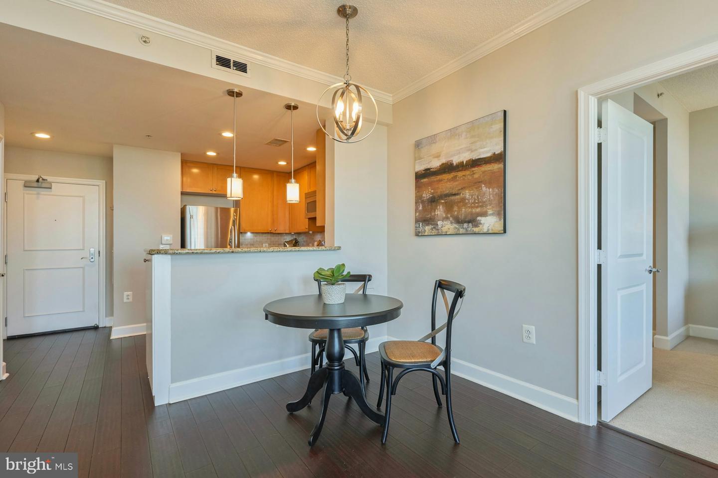 3650 S GLEBE RD #652, ARLINGTON, Virginia 22202, 2 Bedrooms Bedrooms, ,2 BathroomsBathrooms,Residential,For sale,3650 S GLEBE RD #652,VAAR2056790 MLS # VAAR2056790