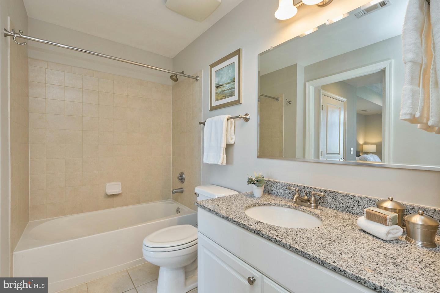 3650 S GLEBE RD #652, ARLINGTON, Virginia 22202, 2 Bedrooms Bedrooms, ,2 BathroomsBathrooms,Residential,For sale,3650 S GLEBE RD #652,VAAR2056790 MLS # VAAR2056790