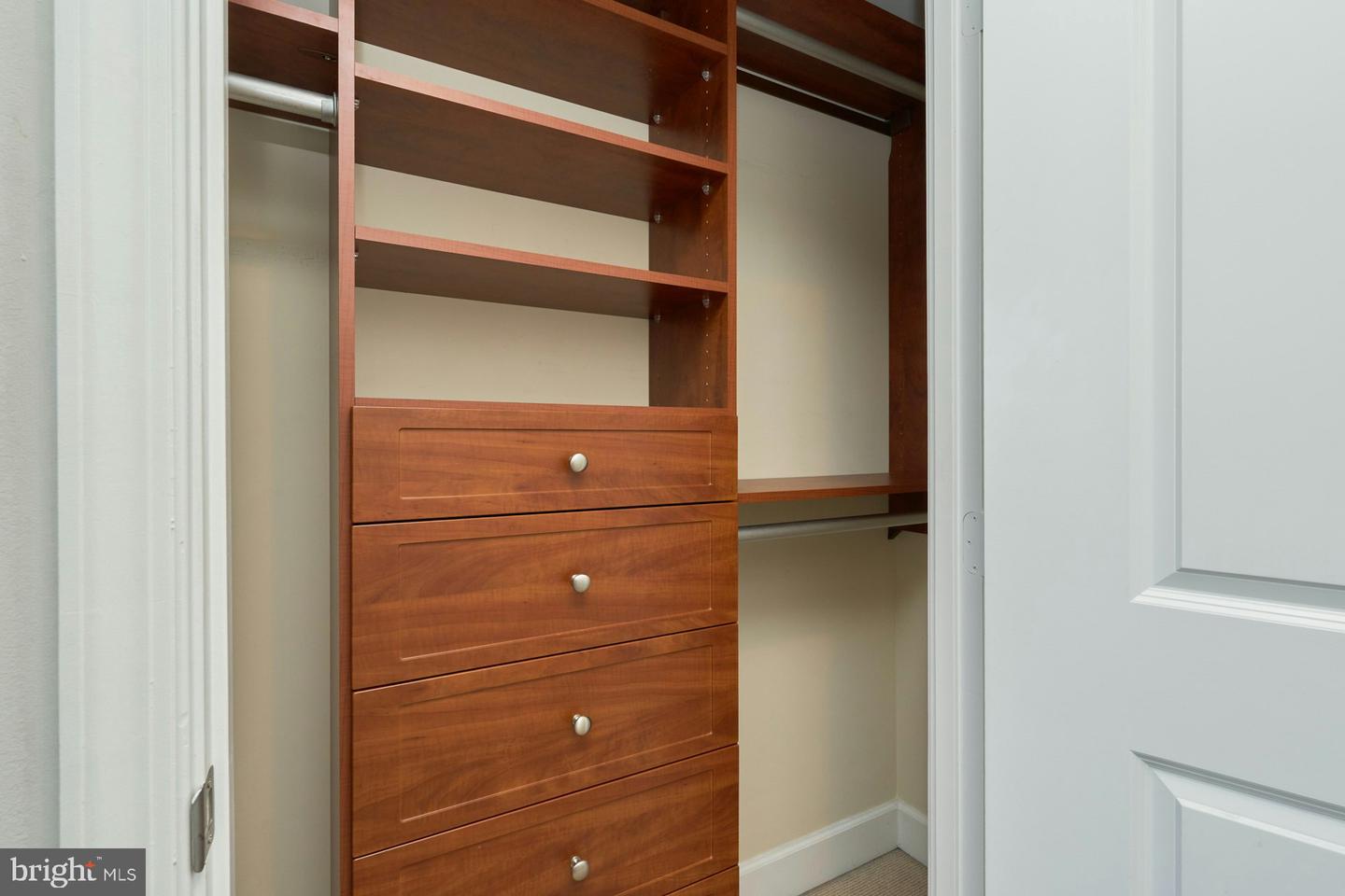 3650 S GLEBE RD #652, ARLINGTON, Virginia 22202, 2 Bedrooms Bedrooms, ,2 BathroomsBathrooms,Residential,For sale,3650 S GLEBE RD #652,VAAR2056790 MLS # VAAR2056790