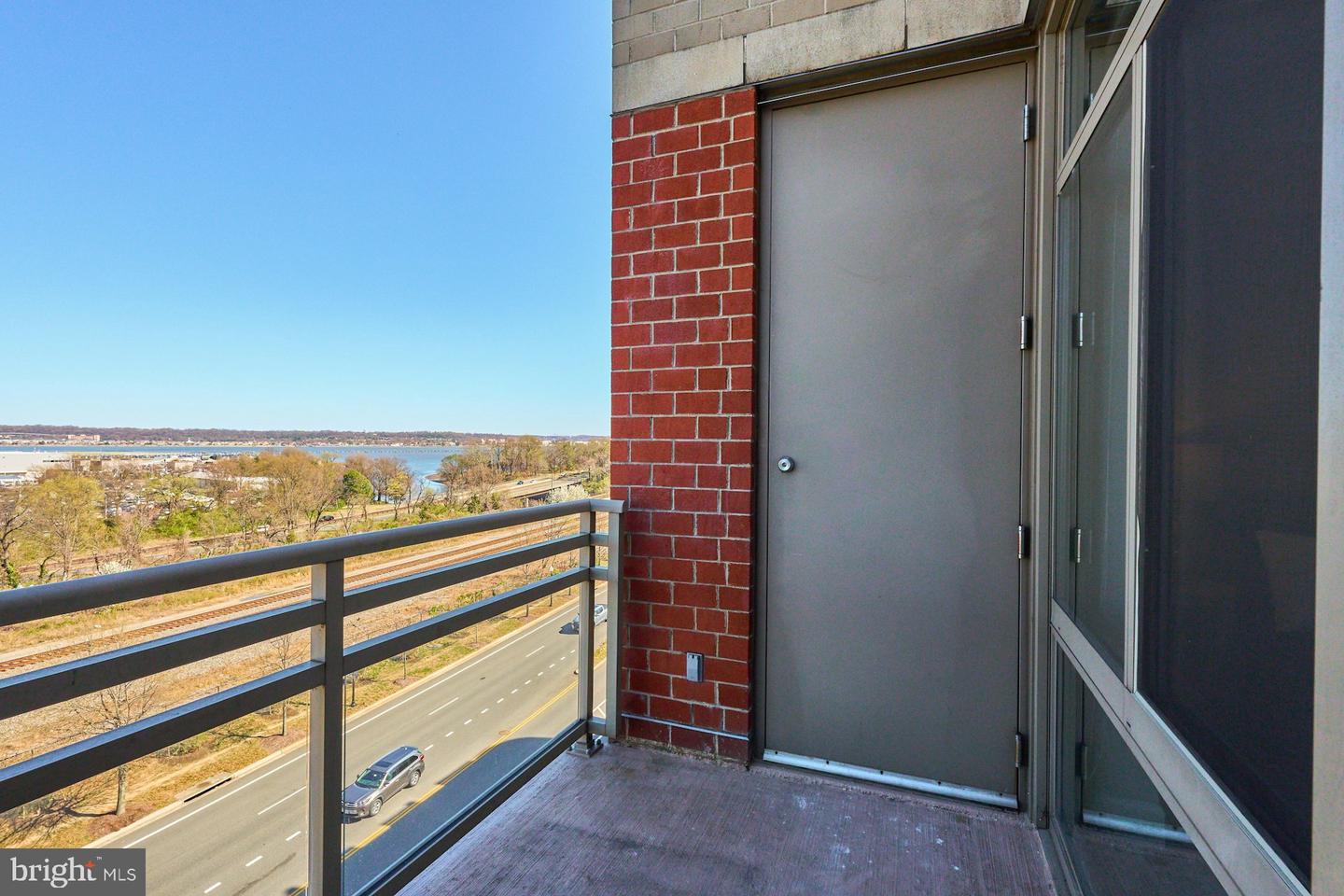 3650 S GLEBE RD #652, ARLINGTON, Virginia 22202, 2 Bedrooms Bedrooms, ,2 BathroomsBathrooms,Residential,For sale,3650 S GLEBE RD #652,VAAR2056790 MLS # VAAR2056790