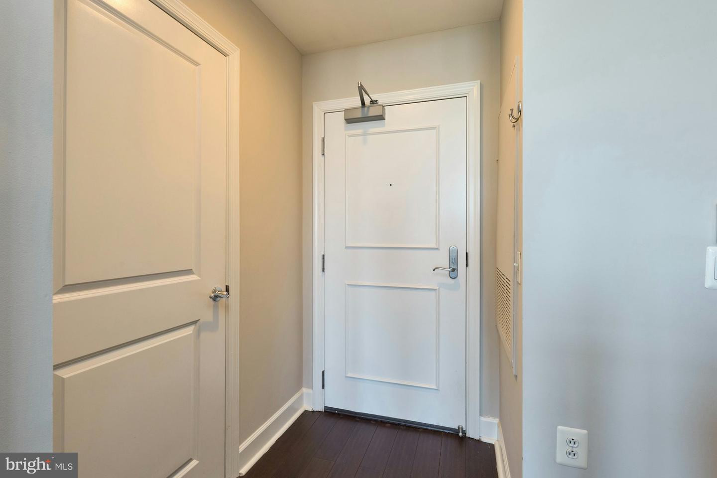 3650 S GLEBE RD #652, ARLINGTON, Virginia 22202, 2 Bedrooms Bedrooms, ,2 BathroomsBathrooms,Residential,For sale,3650 S GLEBE RD #652,VAAR2056790 MLS # VAAR2056790