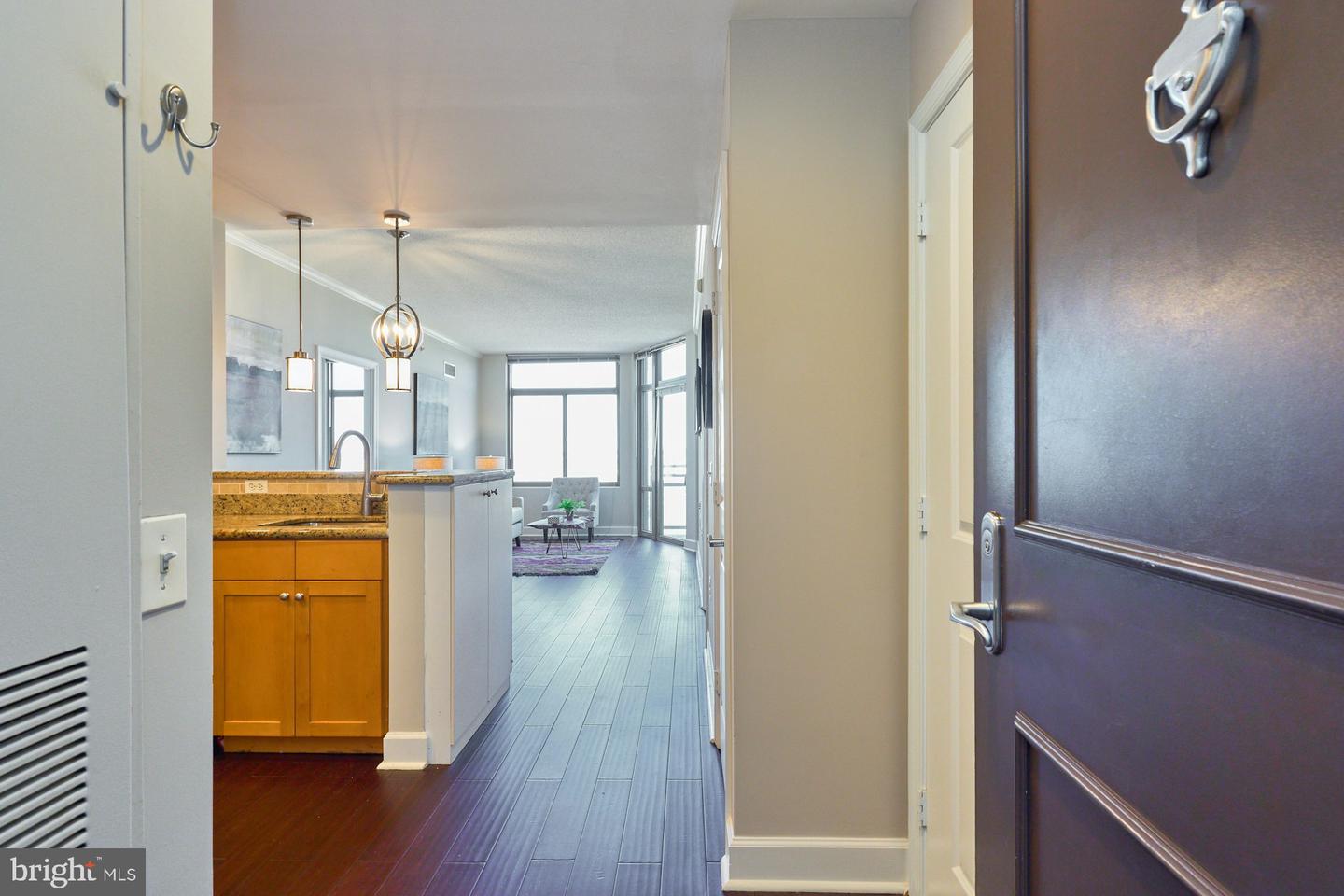 3650 S GLEBE RD #652, ARLINGTON, Virginia 22202, 2 Bedrooms Bedrooms, ,2 BathroomsBathrooms,Residential,For sale,3650 S GLEBE RD #652,VAAR2056790 MLS # VAAR2056790