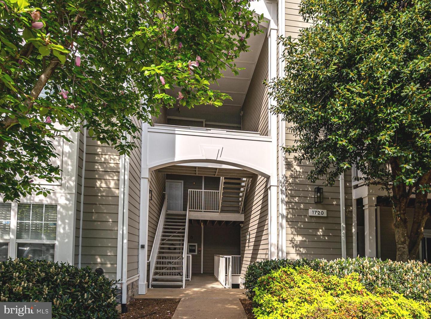 1720 LAKE SHORE CREST DR #35, RESTON, Virginia 20190, 2 Bedrooms Bedrooms, ,2 BathroomsBathrooms,Residential,For sale,1720 LAKE SHORE CREST DR #35,VAFX2237816 MLS # VAFX2237816