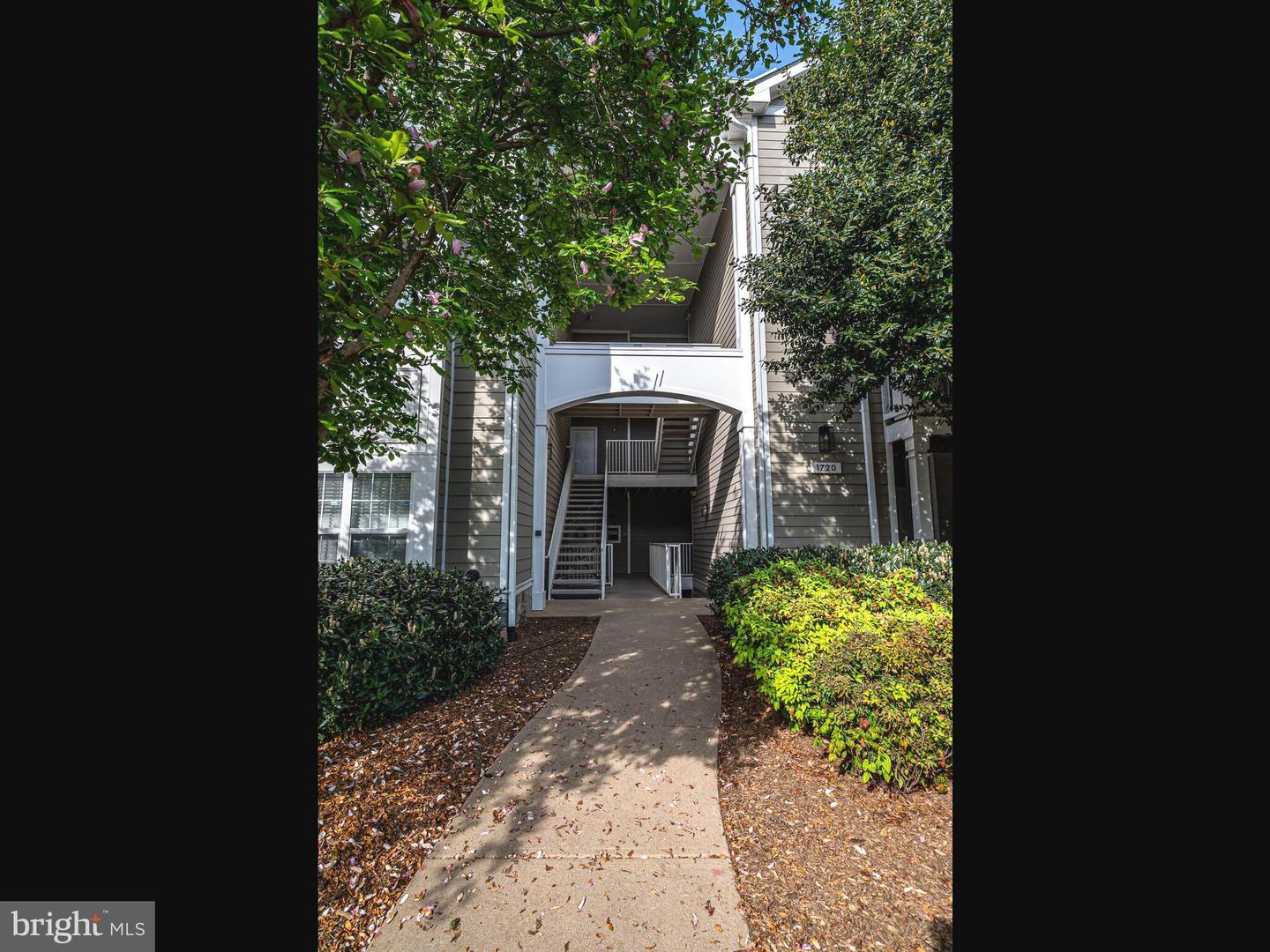 1720 LAKE SHORE CREST DR #35, RESTON, Virginia 20190, 2 Bedrooms Bedrooms, ,2 BathroomsBathrooms,Residential,For sale,1720 LAKE SHORE CREST DR #35,VAFX2237816 MLS # VAFX2237816