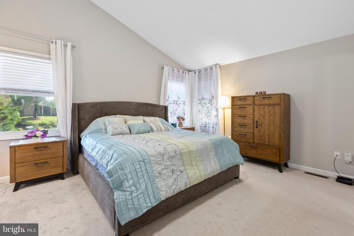 8 RIDGE POINTE LN, FREDERICKSBURG, Virginia 22405, 3 Bedrooms Bedrooms, ,2 BathroomsBathrooms,Residential,For sale,8 RIDGE POINTE LN,VAST2038372 MLS # VAST2038372