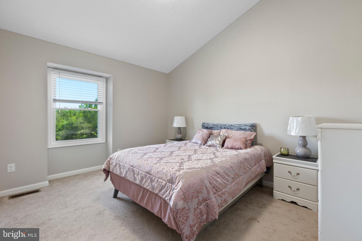 8 RIDGE POINTE LN, FREDERICKSBURG, Virginia 22405, 3 Bedrooms Bedrooms, ,2 BathroomsBathrooms,Residential,For sale,8 RIDGE POINTE LN,VAST2038372 MLS # VAST2038372