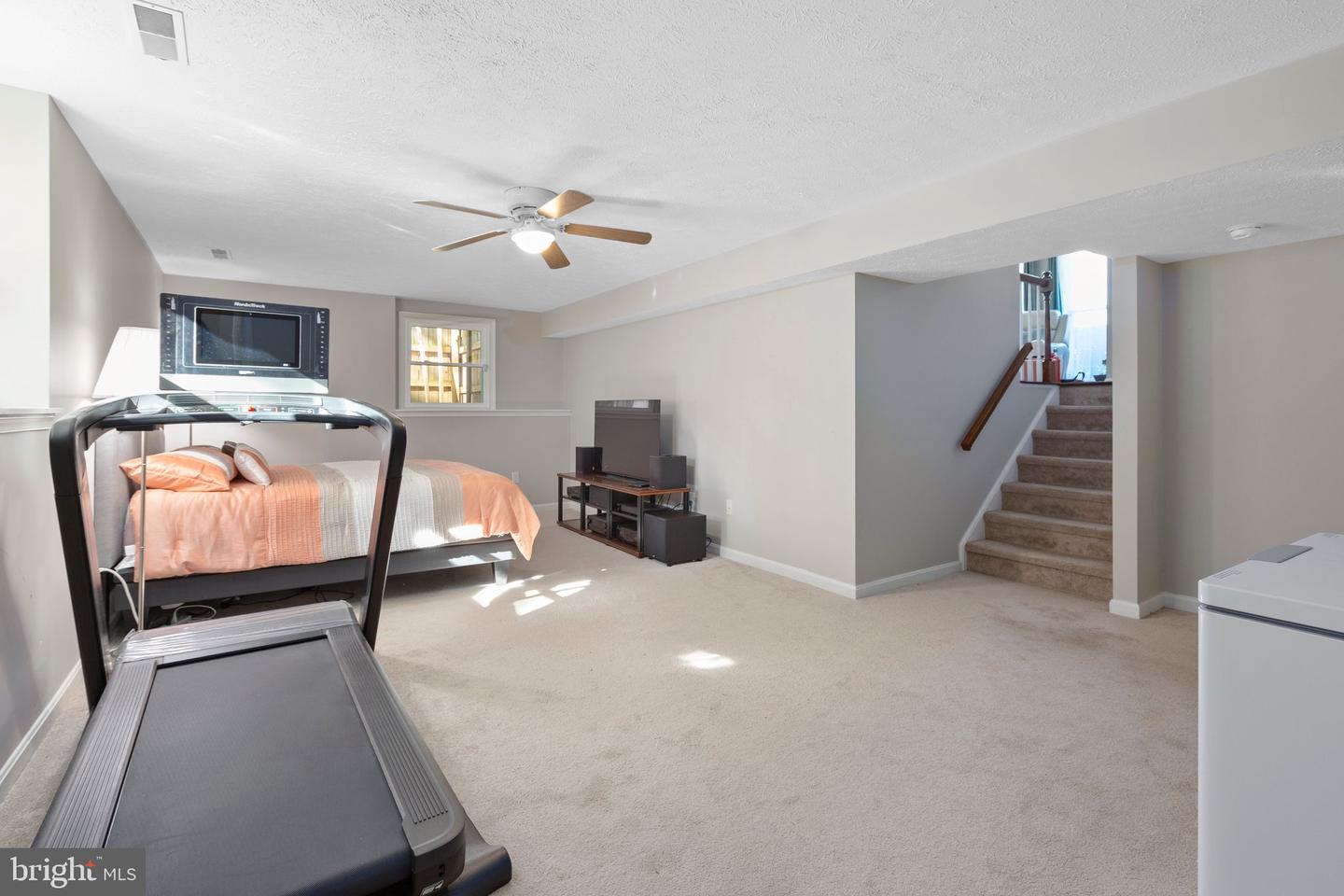 8 RIDGE POINTE LN, FREDERICKSBURG, Virginia 22405, 3 Bedrooms Bedrooms, ,2 BathroomsBathrooms,Residential,For sale,8 RIDGE POINTE LN,VAST2038372 MLS # VAST2038372