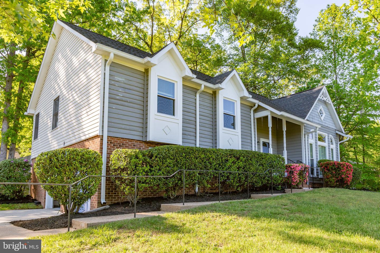 8 RIDGE POINTE LN, FREDERICKSBURG, Virginia 22405, 3 Bedrooms Bedrooms, ,2 BathroomsBathrooms,Residential,For sale,8 RIDGE POINTE LN,VAST2038372 MLS # VAST2038372