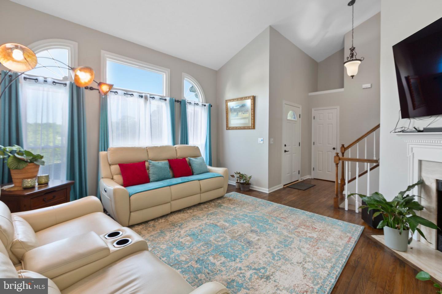8 RIDGE POINTE LN, FREDERICKSBURG, Virginia 22405, 3 Bedrooms Bedrooms, ,2 BathroomsBathrooms,Residential,For sale,8 RIDGE POINTE LN,VAST2038372 MLS # VAST2038372