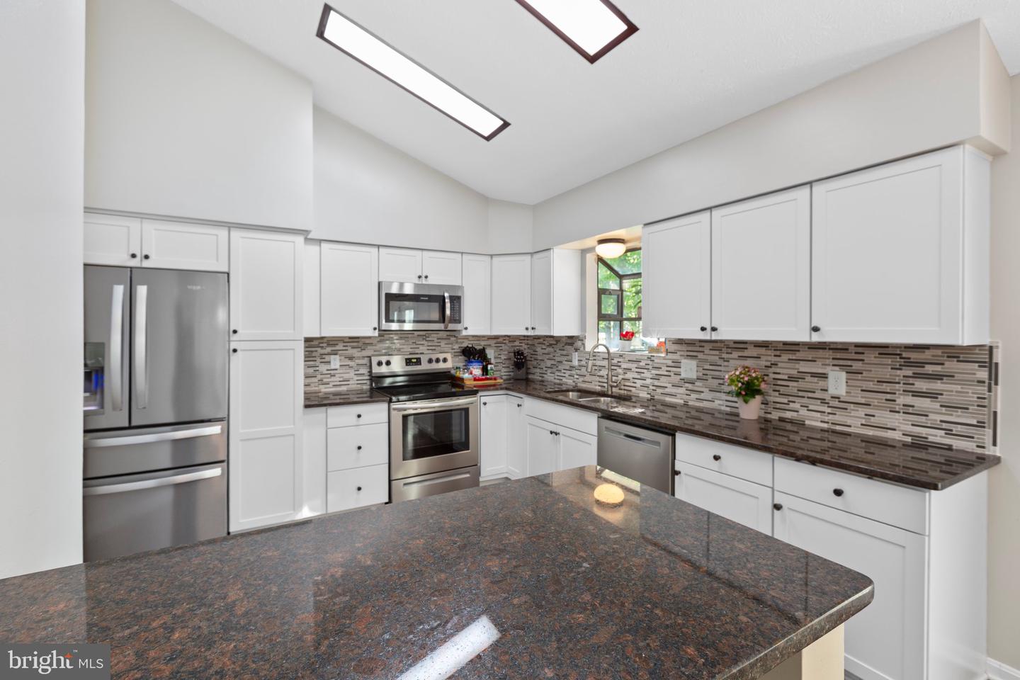 8 RIDGE POINTE LN, FREDERICKSBURG, Virginia 22405, 3 Bedrooms Bedrooms, ,2 BathroomsBathrooms,Residential,For sale,8 RIDGE POINTE LN,VAST2038372 MLS # VAST2038372