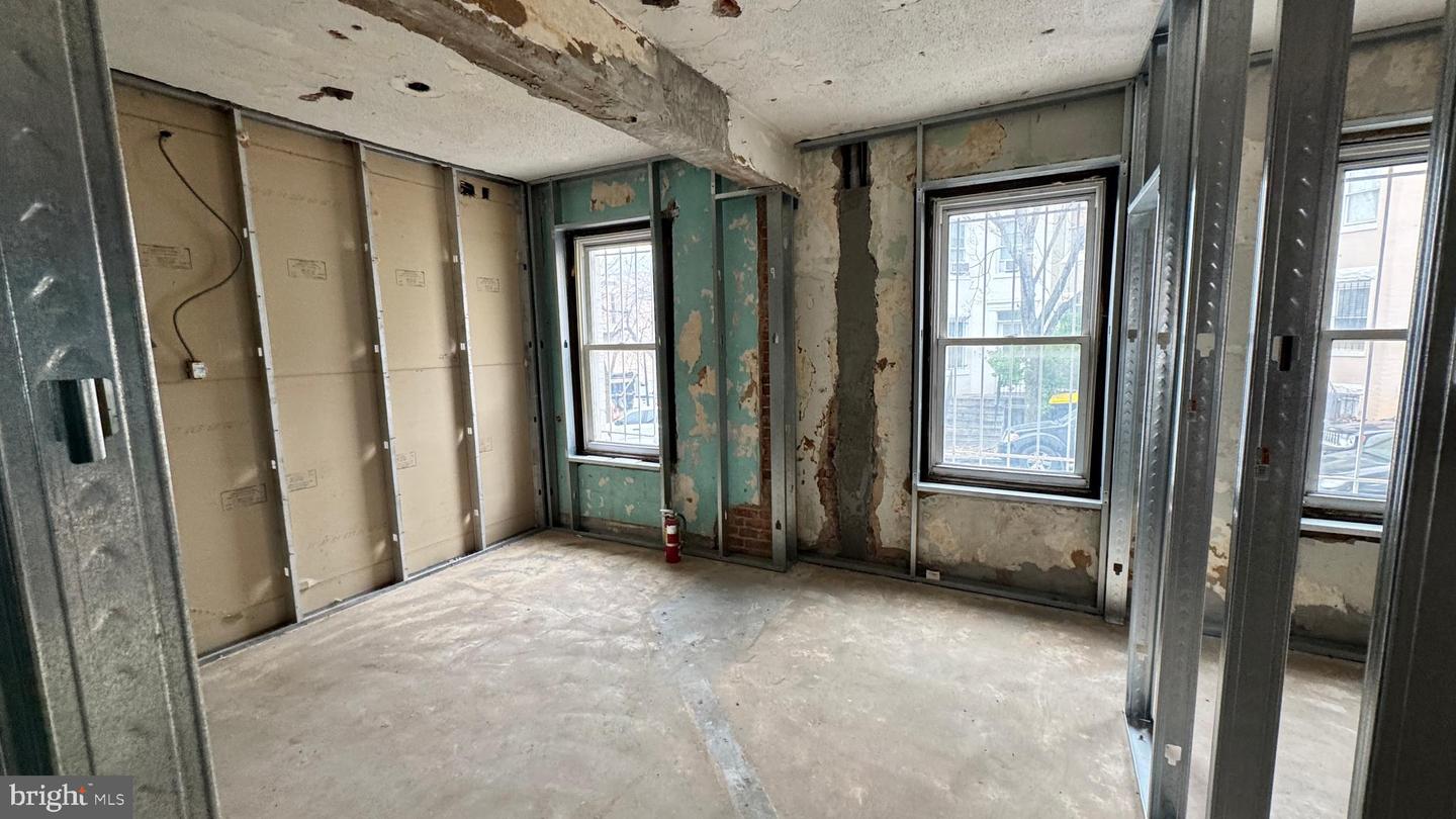 1745 KALORAMA RD NW #101, WASHINGTON, District Of Columbia 20009, ,Residential,For sale,1745 KALORAMA RD NW #101,DCDC2198222 MLS # DCDC2198222