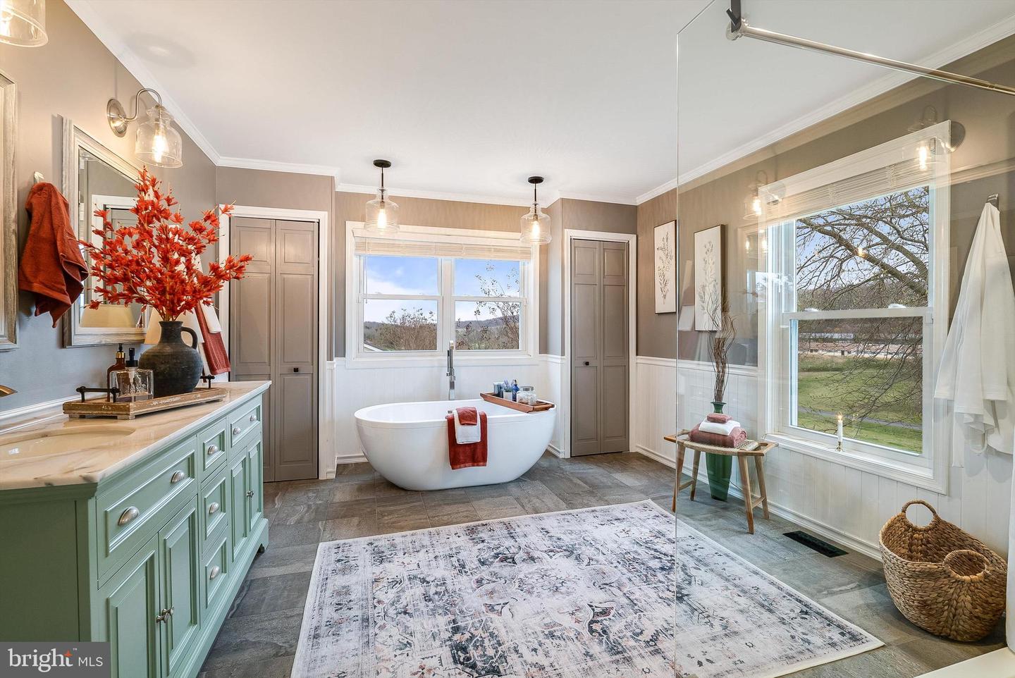 17150 TIMBERVIEW DR, TIMBERVILLE, Virginia 22853, 4 Bedrooms Bedrooms, ,4 BathroomsBathrooms,Residential,For sale,17150 TIMBERVIEW DR,VARO2002256 MLS # VARO2002256
