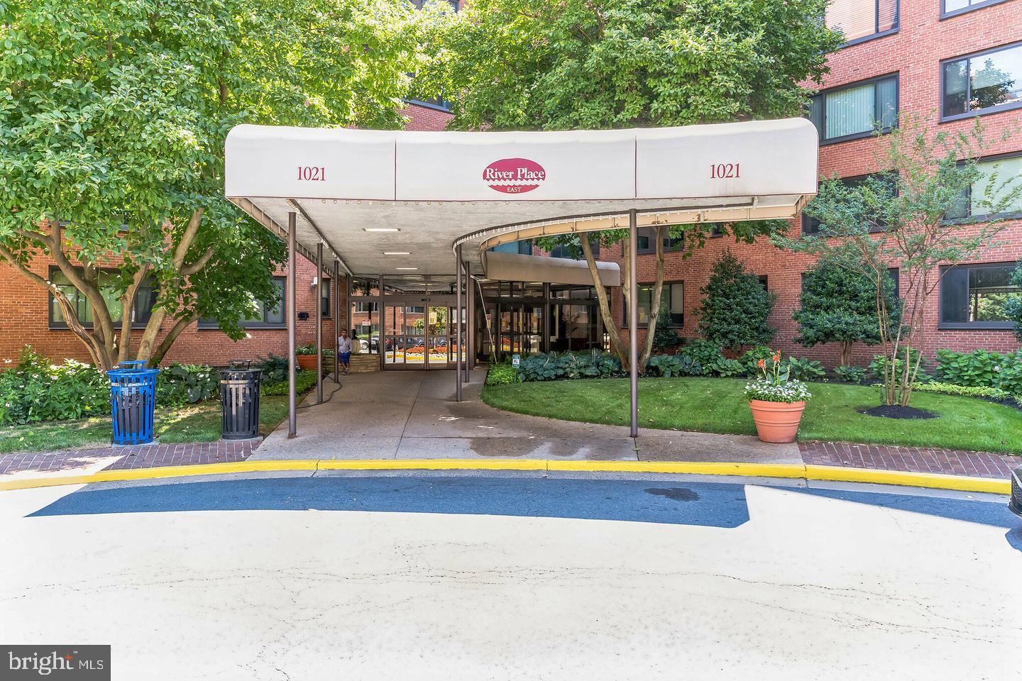 1021 ARLINGTON BLVD #237, ARLINGTON, Virginia 22209, ,1 BathroomBathrooms,Residential,For sale,1021 ARLINGTON BLVD #237,VAAR2056816 MLS # VAAR2056816