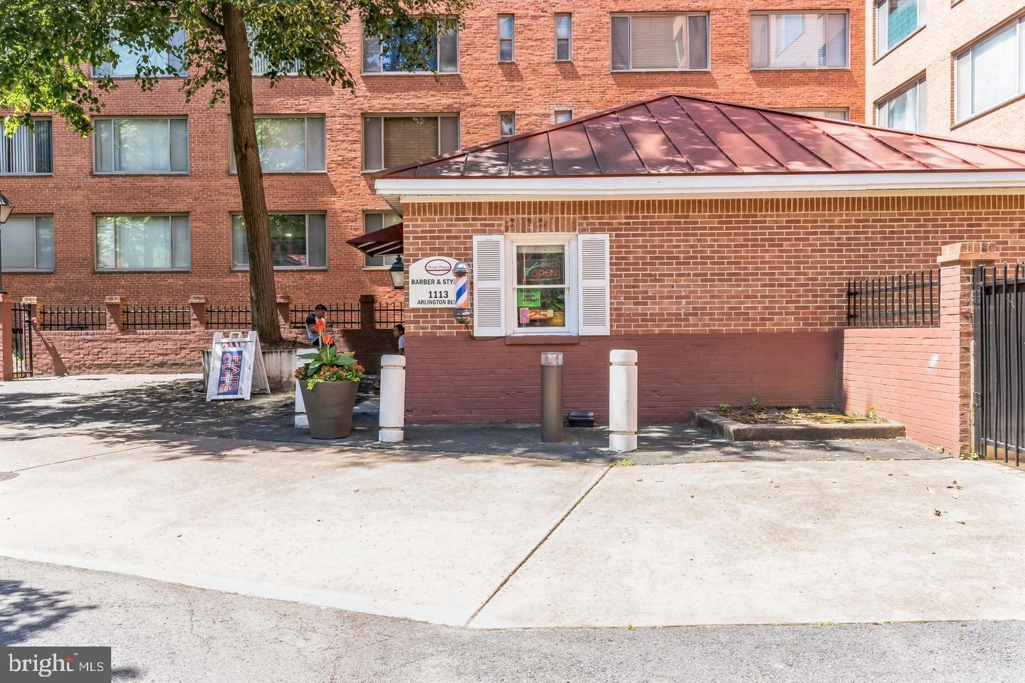 1021 ARLINGTON BLVD #237, ARLINGTON, Virginia 22209, ,1 BathroomBathrooms,Residential,For sale,1021 ARLINGTON BLVD #237,VAAR2056816 MLS # VAAR2056816