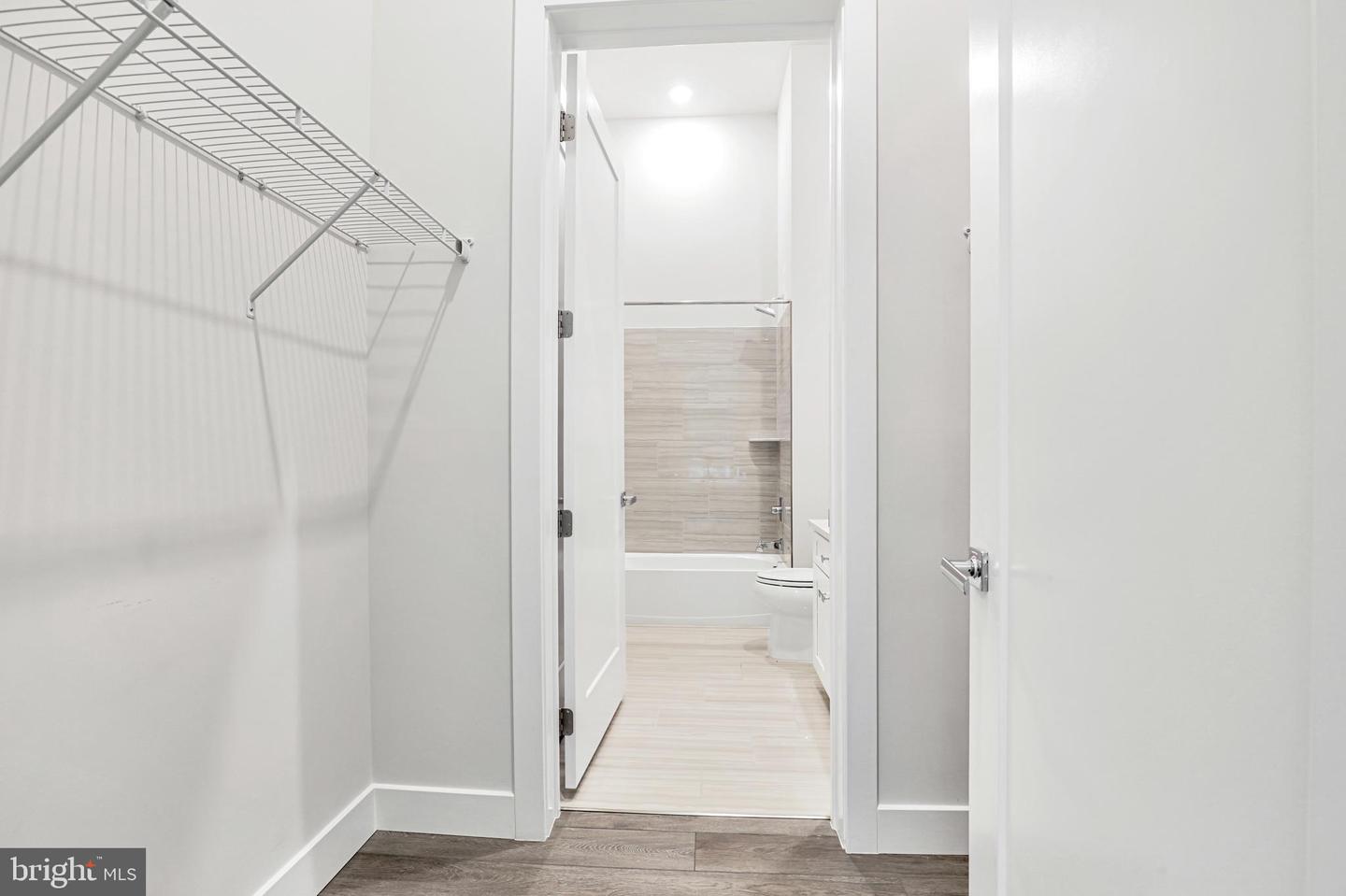 1761 OLD MEADOW RD #104, MCLEAN, Virginia 22102, 2 Bedrooms Bedrooms, ,2 BathroomsBathrooms,Residential,For sale,1761 OLD MEADOW RD #104,VAFX2237774 MLS # VAFX2237774