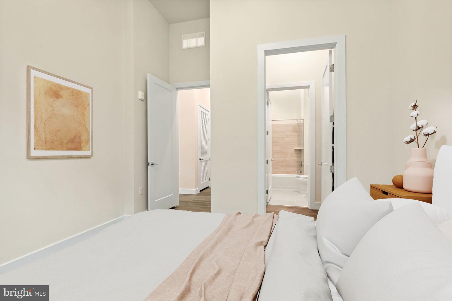 1761 OLD MEADOW RD #104, MCLEAN, Virginia 22102, 2 Bedrooms Bedrooms, ,2 BathroomsBathrooms,Residential,For sale,1761 OLD MEADOW RD #104,VAFX2237774 MLS # VAFX2237774