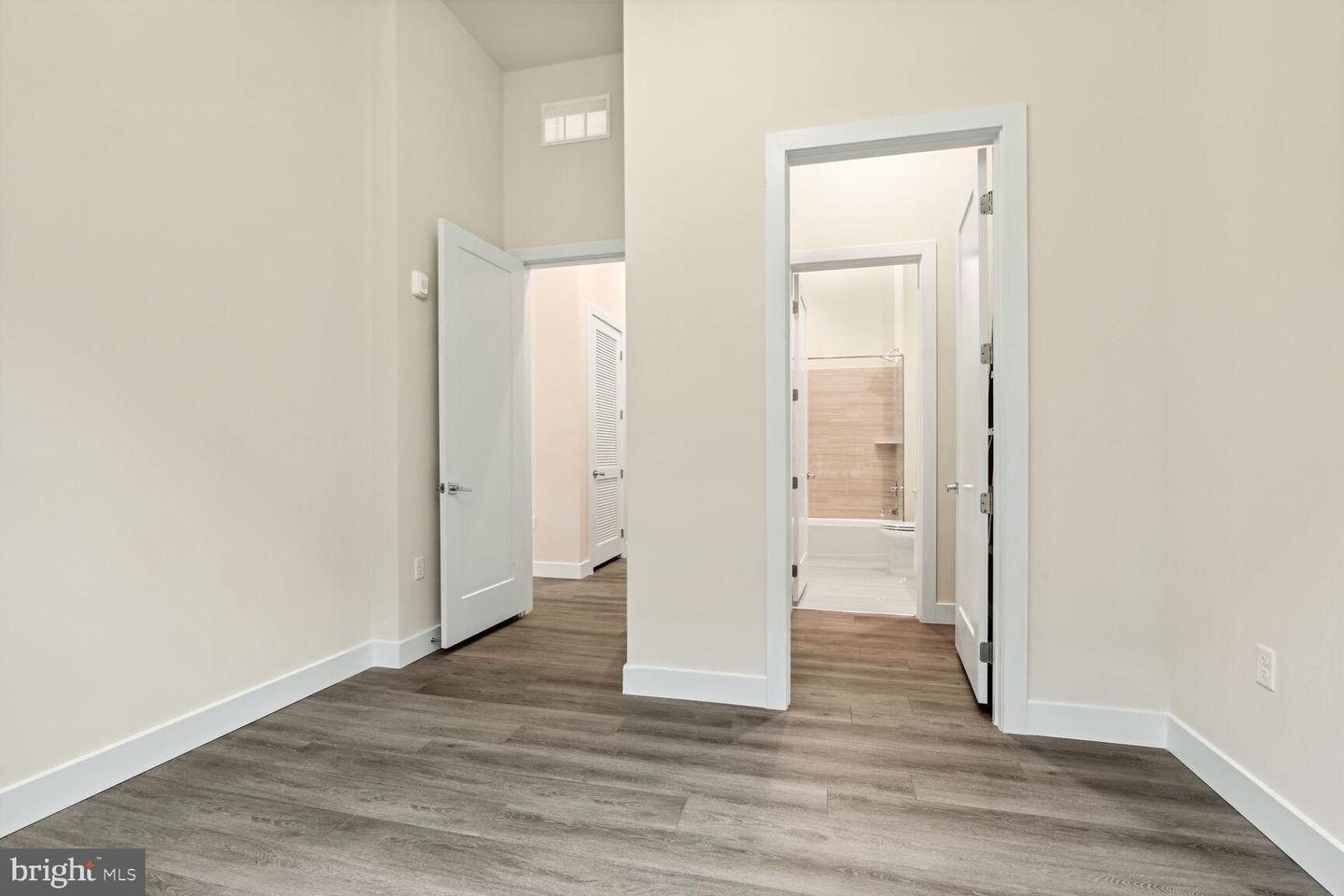 1761 OLD MEADOW RD #104, MCLEAN, Virginia 22102, 2 Bedrooms Bedrooms, ,2 BathroomsBathrooms,Residential,For sale,1761 OLD MEADOW RD #104,VAFX2237774 MLS # VAFX2237774