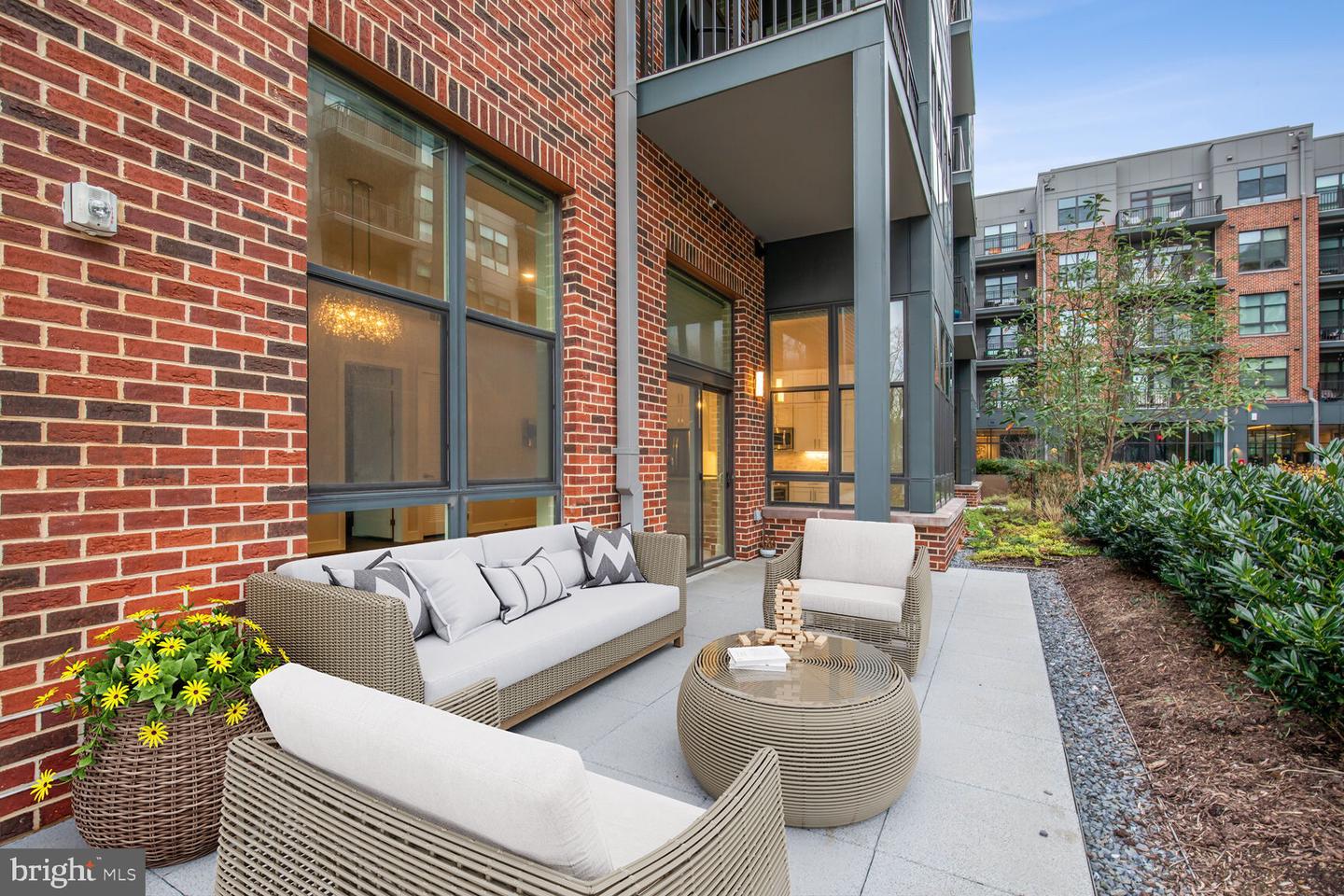 1761 OLD MEADOW RD #104, MCLEAN, Virginia 22102, 2 Bedrooms Bedrooms, ,2 BathroomsBathrooms,Residential,For sale,1761 OLD MEADOW RD #104,VAFX2237774 MLS # VAFX2237774