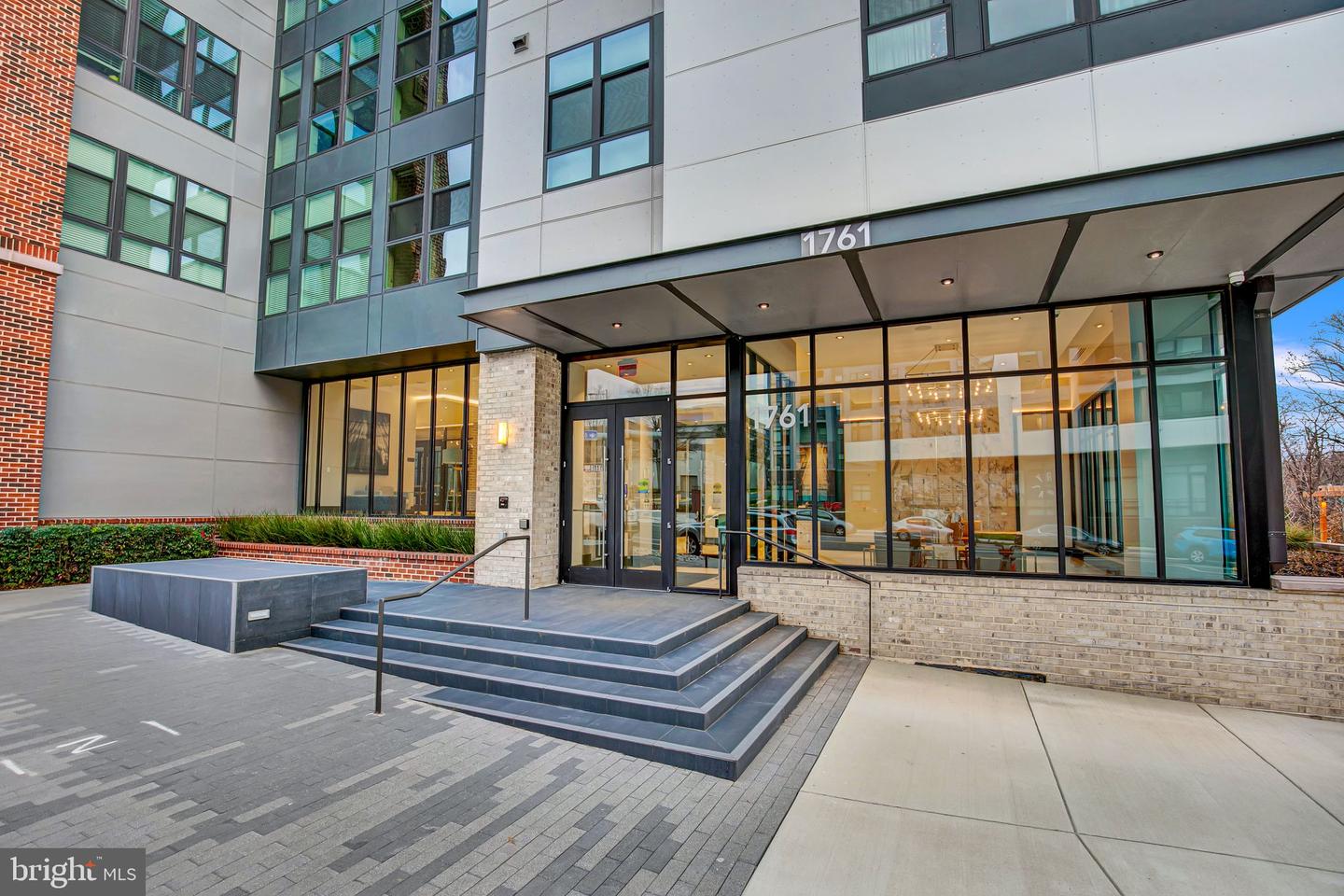 1761 OLD MEADOW RD #104, MCLEAN, Virginia 22102, 2 Bedrooms Bedrooms, ,2 BathroomsBathrooms,Residential,For sale,1761 OLD MEADOW RD #104,VAFX2237774 MLS # VAFX2237774