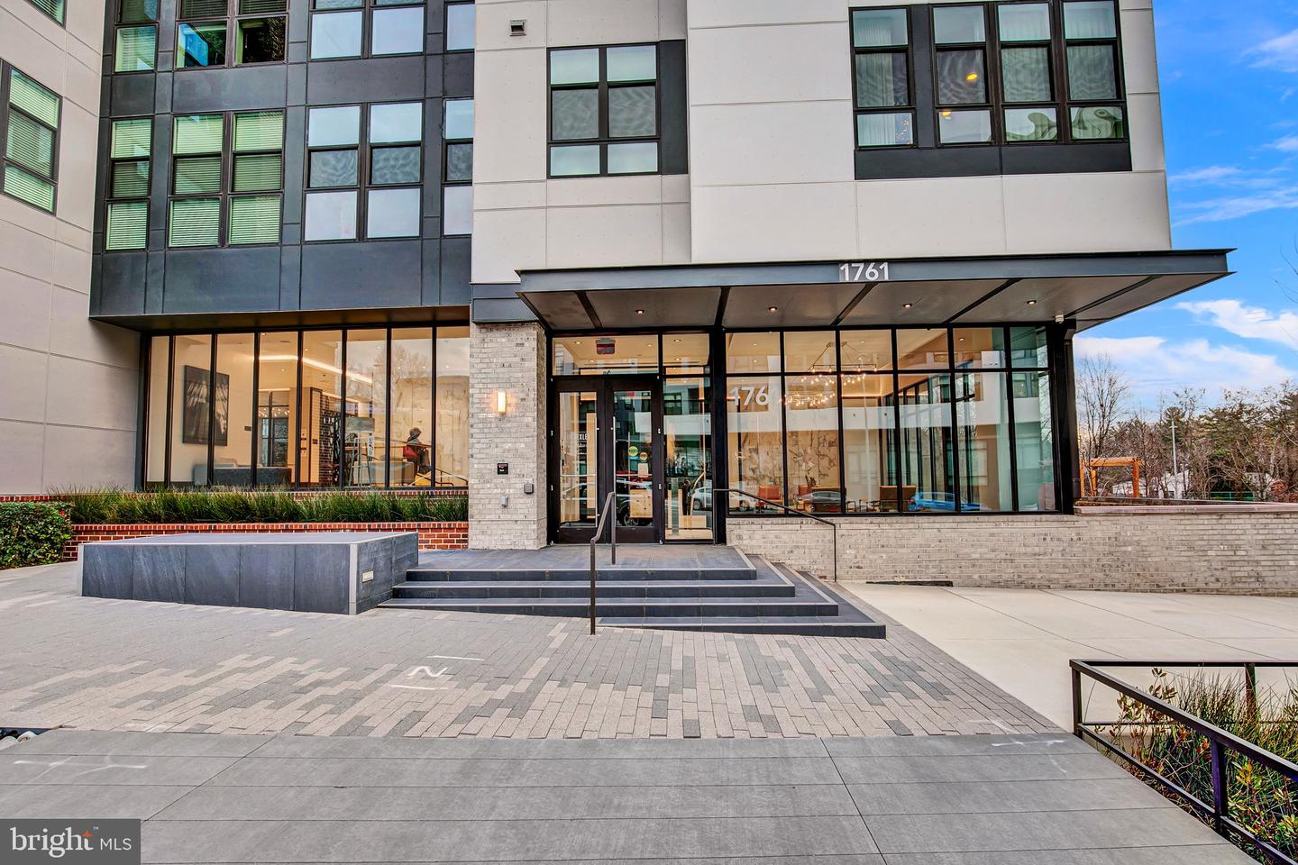 1761 OLD MEADOW RD #104, MCLEAN, Virginia 22102, 2 Bedrooms Bedrooms, ,2 BathroomsBathrooms,Residential,For sale,1761 OLD MEADOW RD #104,VAFX2237774 MLS # VAFX2237774