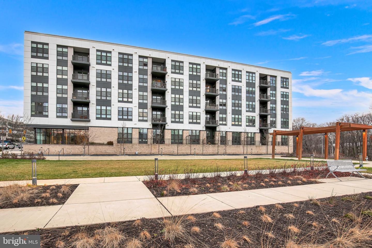 1761 OLD MEADOW RD #104, MCLEAN, Virginia 22102, 2 Bedrooms Bedrooms, ,2 BathroomsBathrooms,Residential,For sale,1761 OLD MEADOW RD #104,VAFX2237774 MLS # VAFX2237774