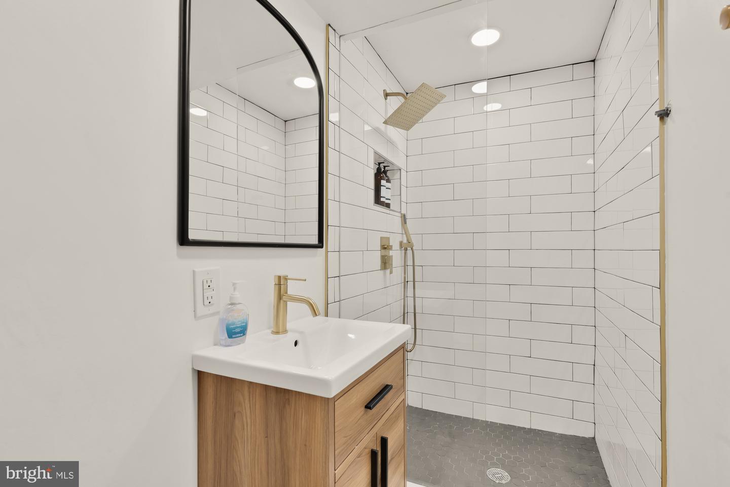 1419 DOWNING ST NE, WASHINGTON, District Of Columbia 20018, 4 Bedrooms Bedrooms, ,2 BathroomsBathrooms,Residential,For sale,1419 DOWNING ST NE,DCDC2198282 MLS # DCDC2198282