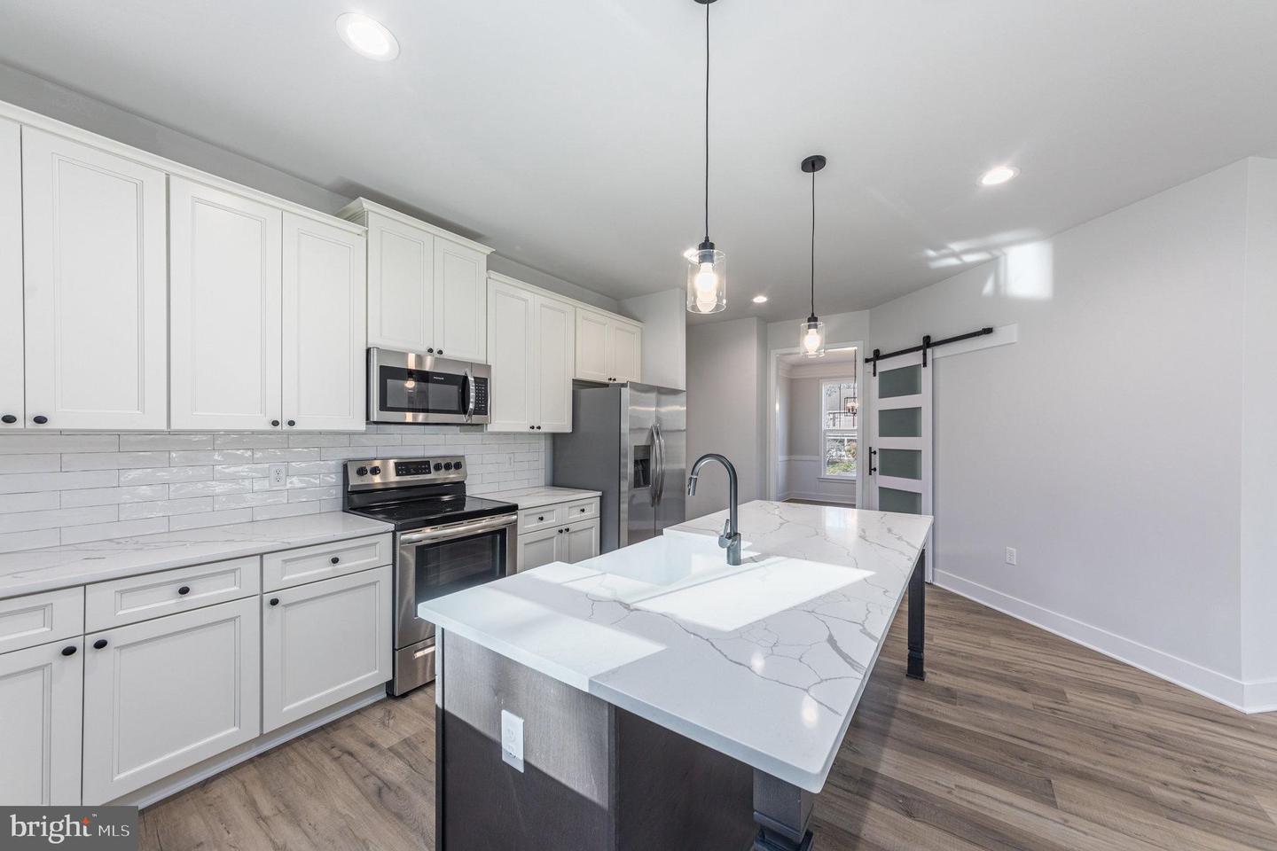 22 CLYDESDALE RD, FREDERICKSBURG, Virginia 22405, 5 Bedrooms Bedrooms, ,3 BathroomsBathrooms,Residential,For sale,22 CLYDESDALE RD,VAST2038386 MLS # VAST2038386