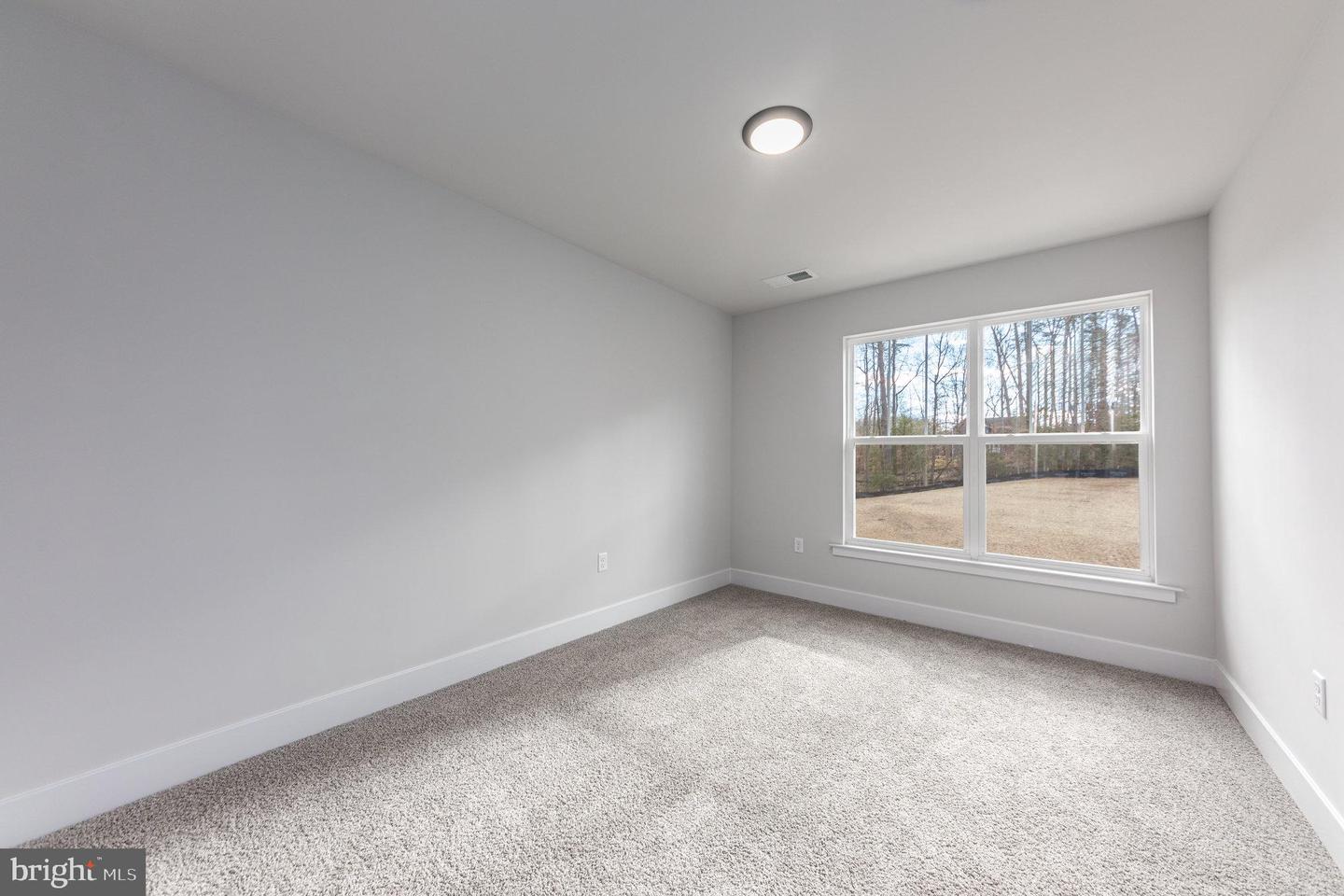 22 CLYDESDALE RD, FREDERICKSBURG, Virginia 22405, 5 Bedrooms Bedrooms, ,3 BathroomsBathrooms,Residential,For sale,22 CLYDESDALE RD,VAST2038386 MLS # VAST2038386