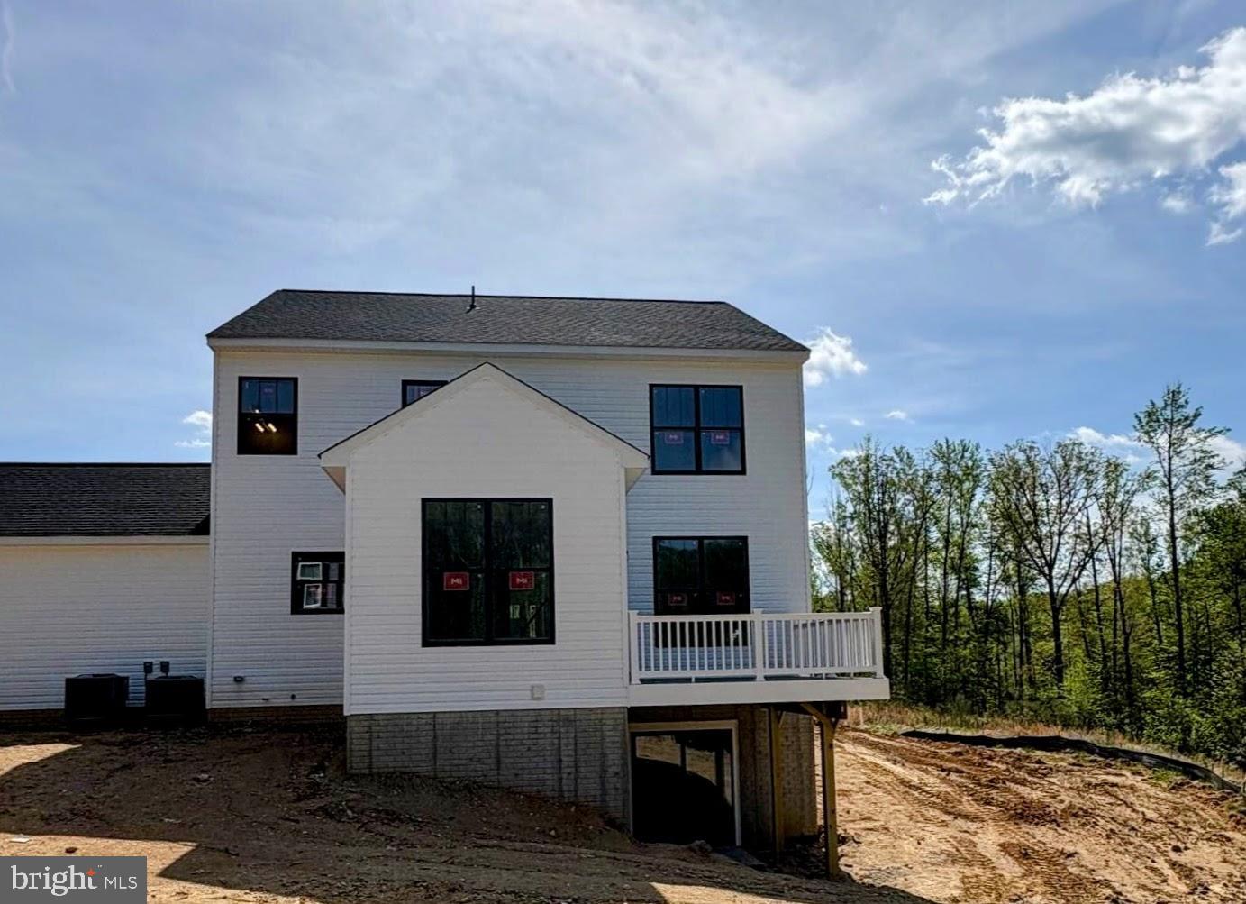 22 CLYDESDALE RD, FREDERICKSBURG, Virginia 22405, 5 Bedrooms Bedrooms, ,3 BathroomsBathrooms,Residential,For sale,22 CLYDESDALE RD,VAST2038386 MLS # VAST2038386