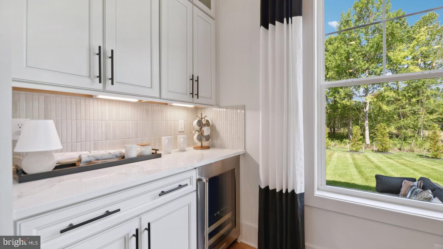 15595 CLOVERLAND LN, HAYMARKET, Virginia 20169, 6 Bedrooms Bedrooms, ,6 BathroomsBathrooms,Residential,For sale,15595 CLOVERLAND LN,VAPW2093540 MLS # VAPW2093540