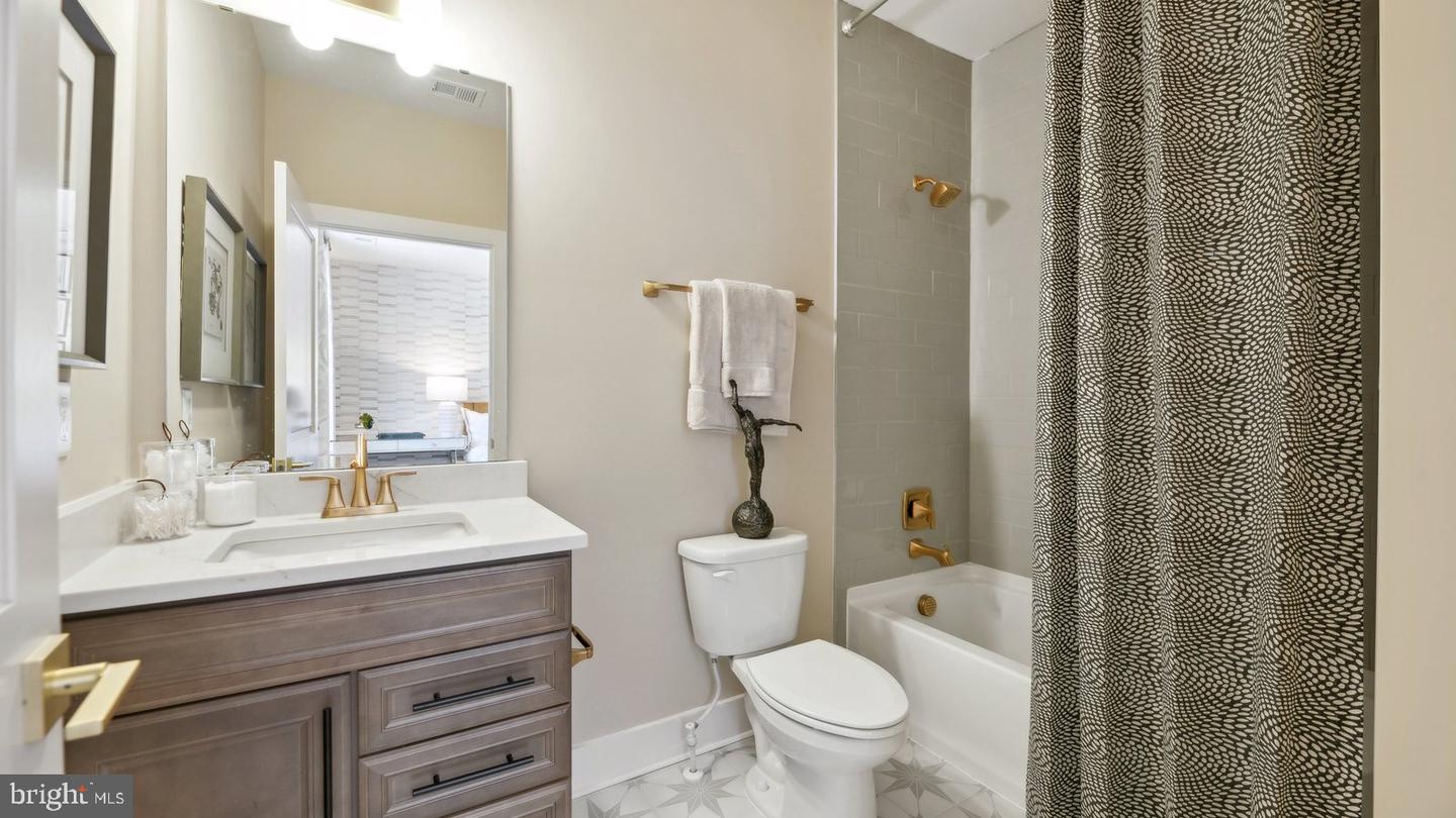 15595 CLOVERLAND LN, HAYMARKET, Virginia 20169, 6 Bedrooms Bedrooms, ,6 BathroomsBathrooms,Residential,For sale,15595 CLOVERLAND LN,VAPW2093540 MLS # VAPW2093540