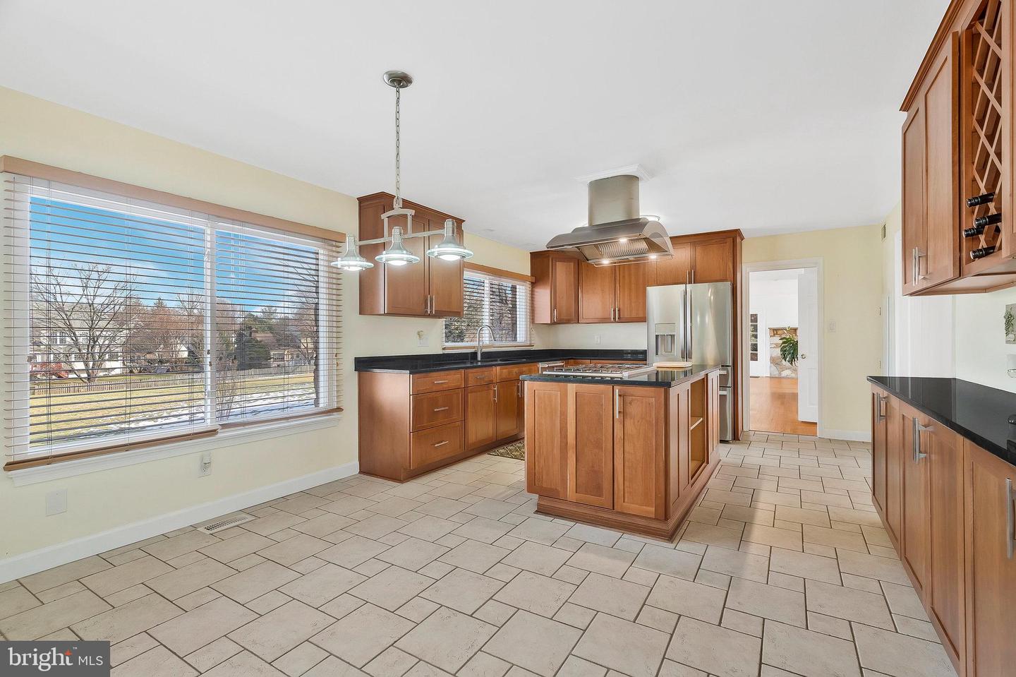 2801 W OX RD, HERNDON, Virginia 20171, 6 Bedrooms Bedrooms, ,4 BathroomsBathrooms,Residential,For sale,2801 W OX RD,VAFX2237826 MLS # VAFX2237826