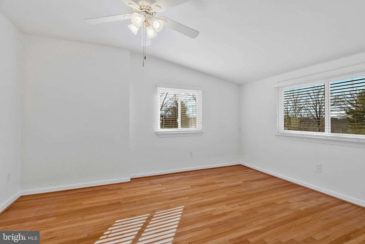 2801 W OX RD, HERNDON, Virginia 20171, 6 Bedrooms Bedrooms, ,4 BathroomsBathrooms,Residential,For sale,2801 W OX RD,VAFX2237826 MLS # VAFX2237826