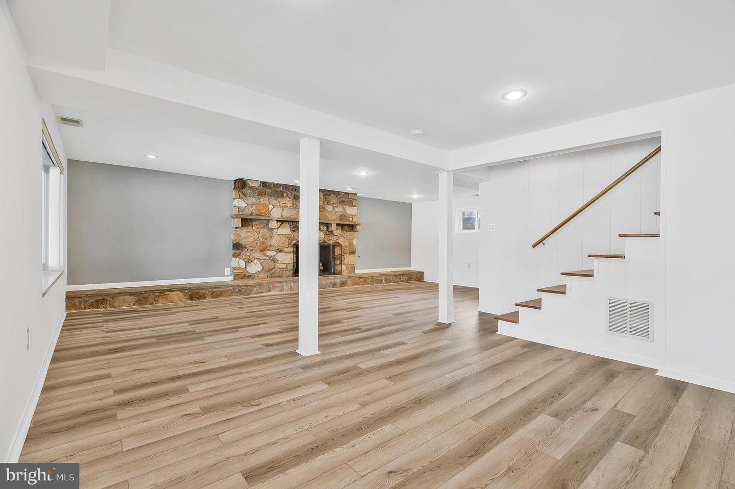 2801 W OX RD, HERNDON, Virginia 20171, 6 Bedrooms Bedrooms, ,4 BathroomsBathrooms,Residential,For sale,2801 W OX RD,VAFX2237826 MLS # VAFX2237826