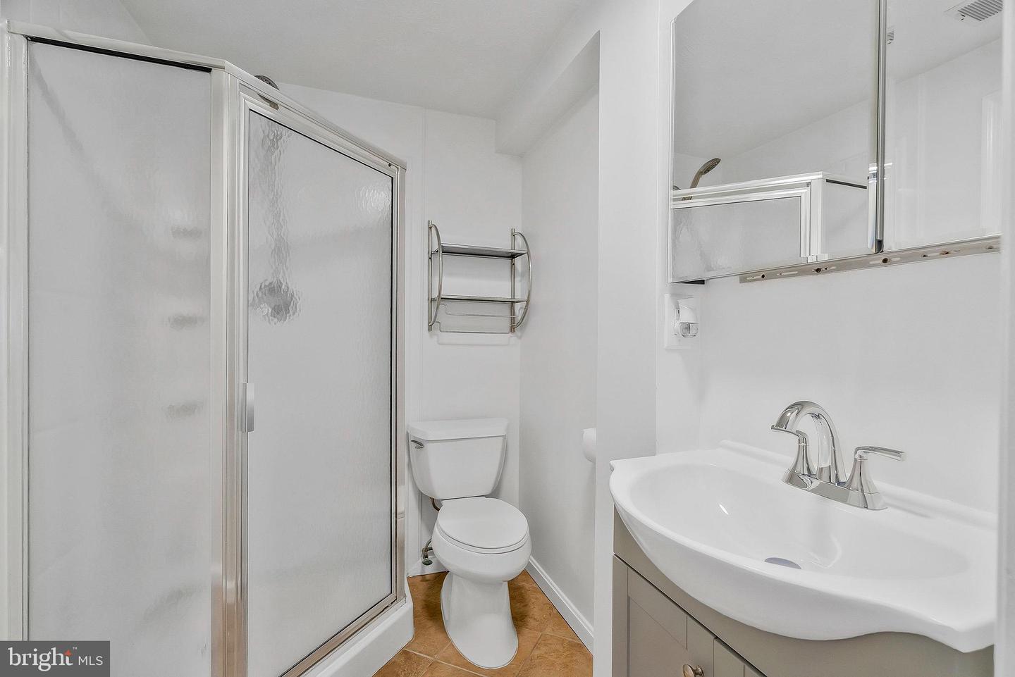 2801 W OX RD, HERNDON, Virginia 20171, 6 Bedrooms Bedrooms, ,4 BathroomsBathrooms,Residential,For sale,2801 W OX RD,VAFX2237826 MLS # VAFX2237826
