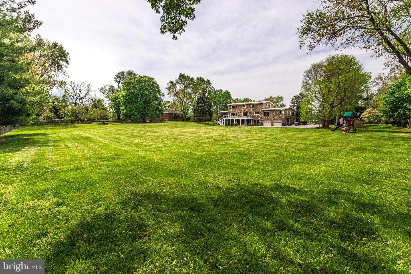 2801 W OX RD, HERNDON, Virginia 20171, 6 Bedrooms Bedrooms, ,4 BathroomsBathrooms,Residential,For sale,2801 W OX RD,VAFX2237826 MLS # VAFX2237826