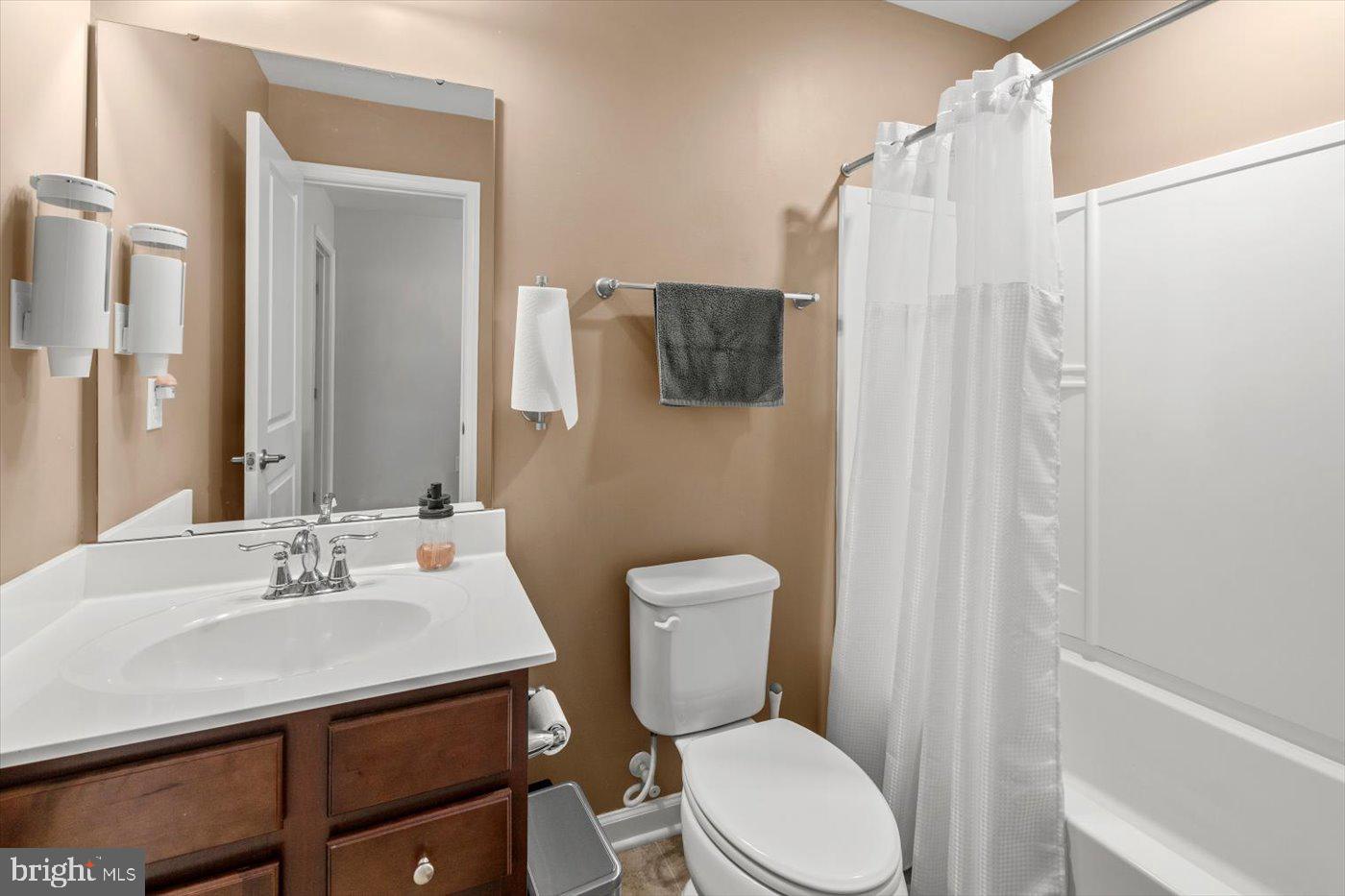 337 CUMBRIA ST, GORDONSVILLE, Virginia 22942, 4 Bedrooms Bedrooms, ,2 BathroomsBathrooms,Residential,For sale,337 CUMBRIA ST,VAOR2009568 MLS # VAOR2009568