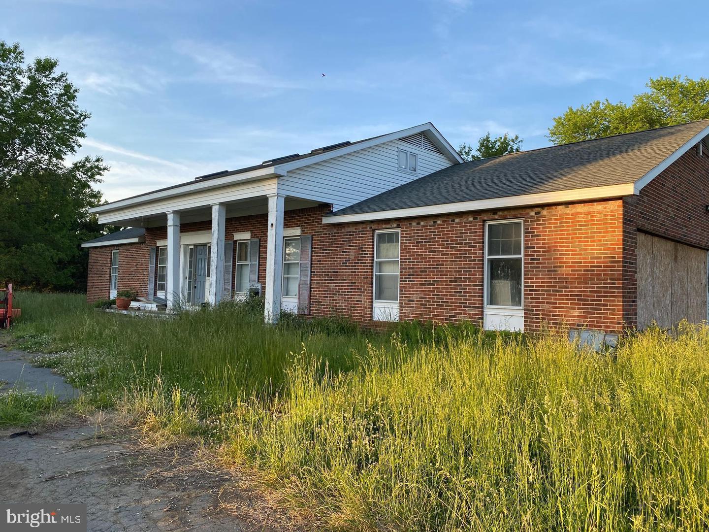 38935 JOHN WOLFORD RD, WATERFORD, Virginia 20197, 2 Bedrooms Bedrooms, ,2 BathroomsBathrooms,Residential,For sale,38935 JOHN WOLFORD RD,VALO2095238 MLS # VALO2095238
