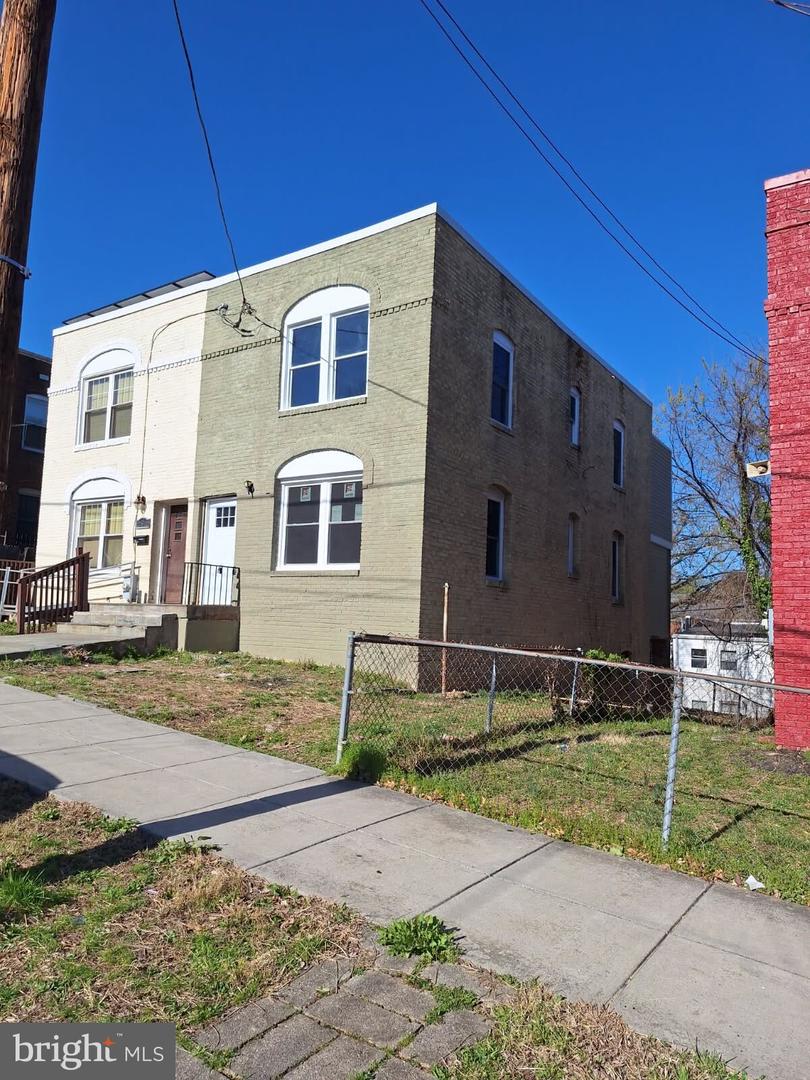 2814 BUENA VISTA TER SE, WASHINGTON, District Of Columbia 20020, ,Residential,For sale,2814 BUENA VISTA TER SE,DCDC2198326 MLS # DCDC2198326