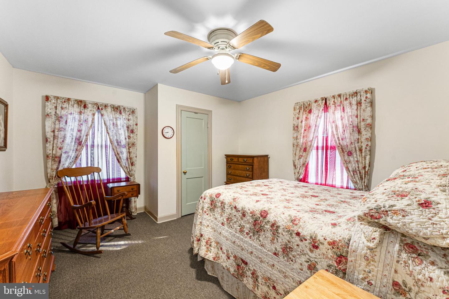 660 CRALLE AVE, TAPPAHANNOCK, Virginia 22560, 2 Bedrooms Bedrooms, 4 Rooms Rooms,1 BathroomBathrooms,Residential,For sale,660 CRALLE AVE,VAES2000870 MLS # VAES2000870