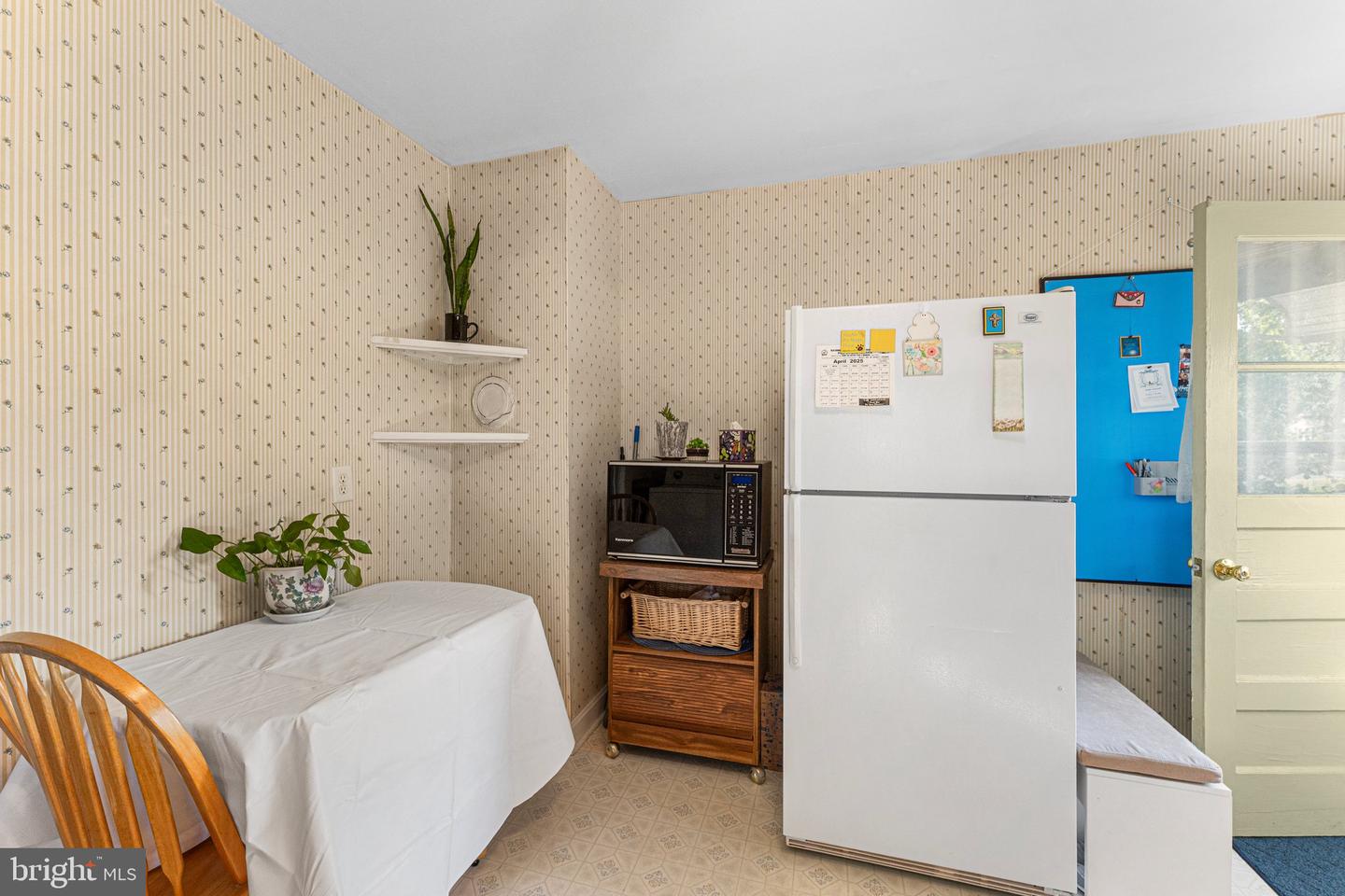 660 CRALLE AVE, TAPPAHANNOCK, Virginia 22560, 2 Bedrooms Bedrooms, 4 Rooms Rooms,1 BathroomBathrooms,Residential,For sale,660 CRALLE AVE,VAES2000870 MLS # VAES2000870